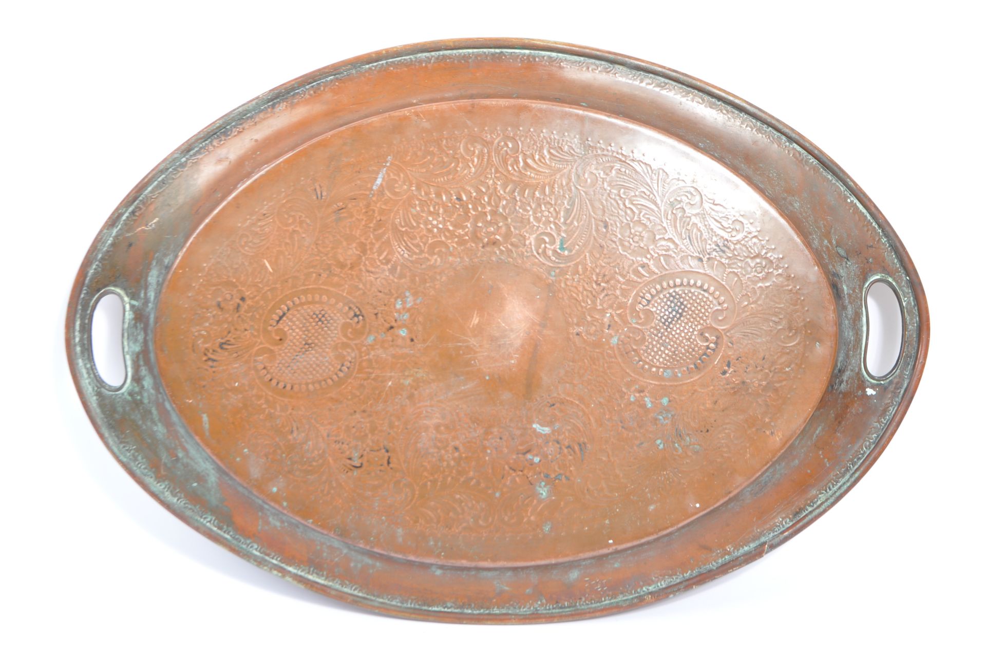 MID 20TH CENTURY OVAL INLAID ORNATE SCROLLWORK COPPER TRAY - Image 4 of 4
