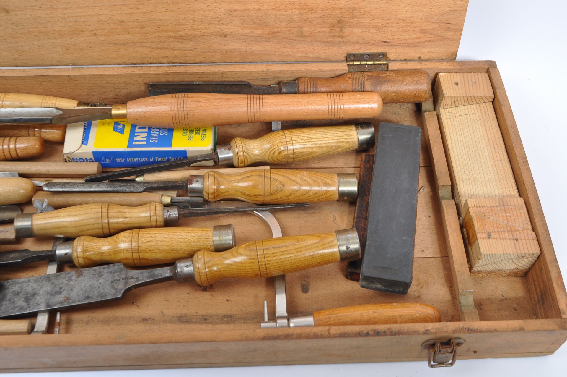 COLLECTION OF WOOD TURNING CHISELS / CARPENTRY TOOLS - Bild 3 aus 5