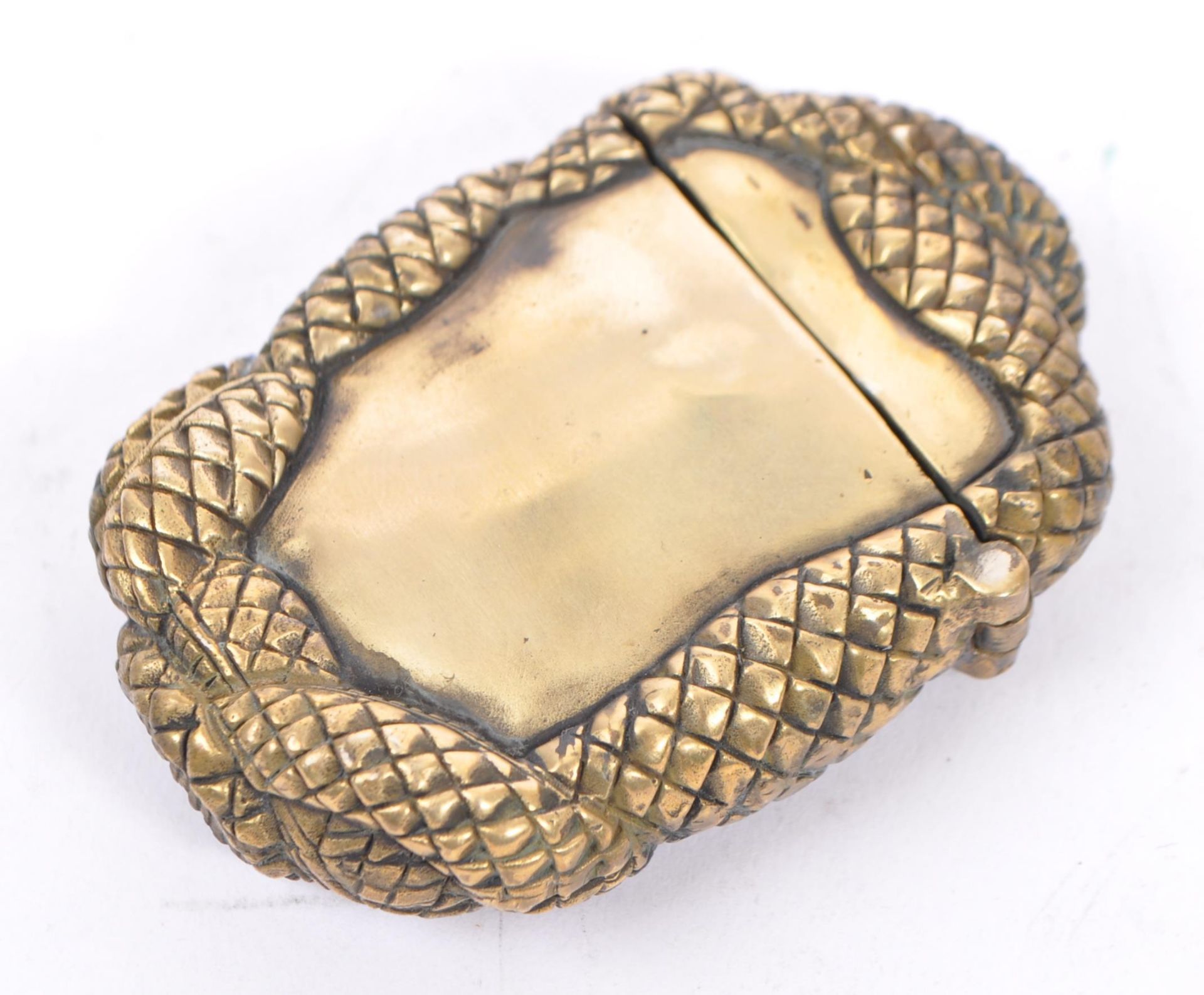 VINTAGE BRASS VESTA CASE IN THE FORM OF A SNAKE - Bild 5 aus 5