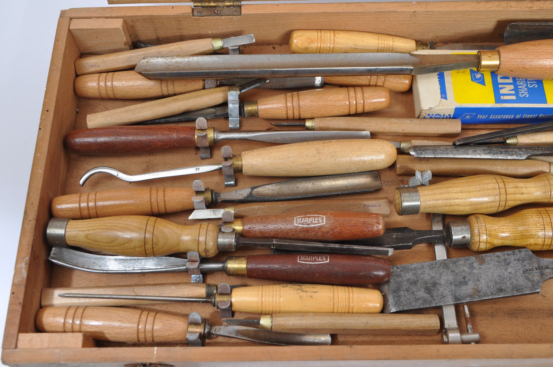 COLLECTION OF WOOD TURNING CHISELS / CARPENTRY TOOLS - Bild 2 aus 5