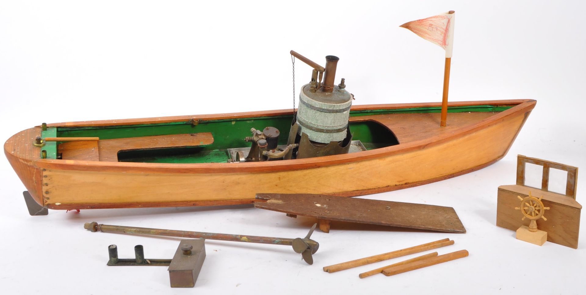 VINTAGE 20TH CENTURY SCRATCH BUILT POND YACHT / BOAT