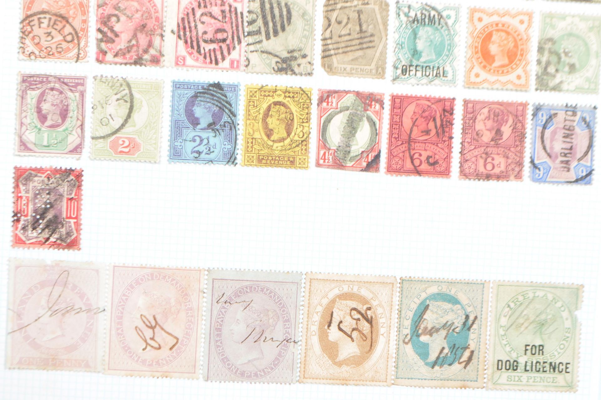 COLLECTION OF EARLY 20TH CENTURY BRITISH AND FOREIGN STAMPS - Image 3 of 10