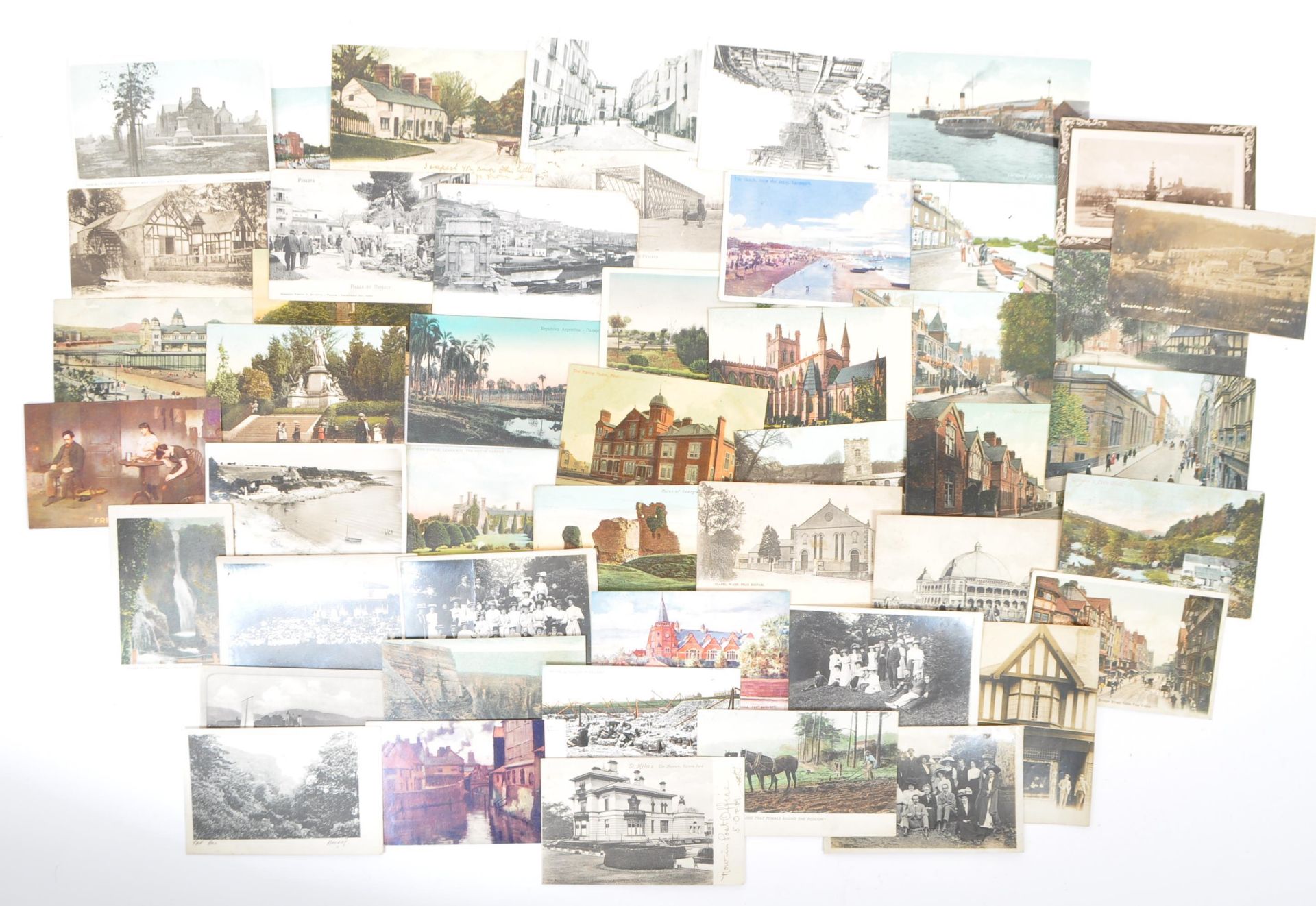 COLLECTION OF 350 VICTORIAN AND EARLY 20TH CENTURY POSTCARDS