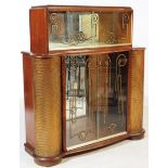 VINTAGE 20TH CENTURY ART DECO WALNUT DISPLAY COCKTAIL CABINET