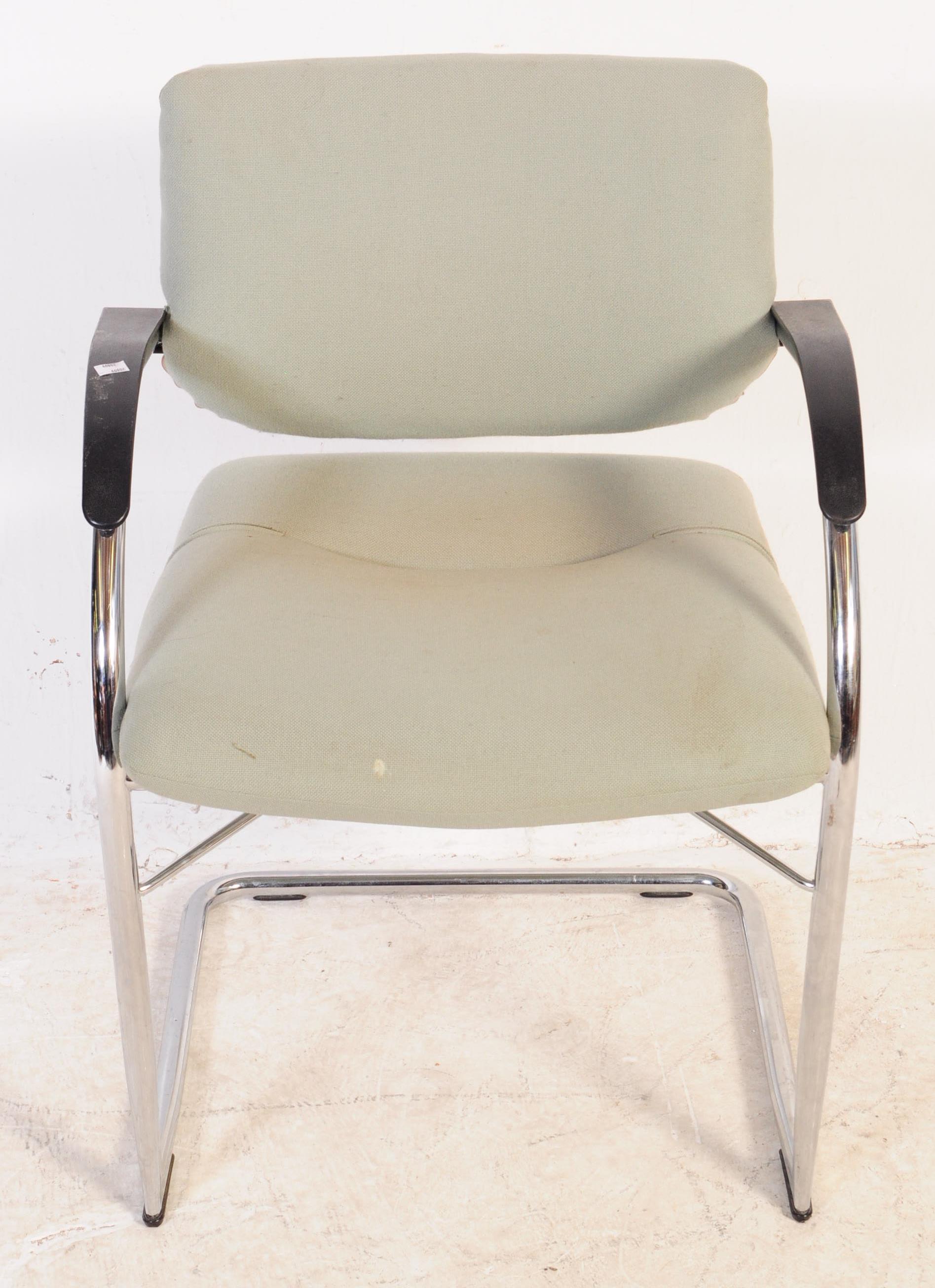 SET OF FOUR CONTEMPORARY VISAVIS VITRA OFFICE ARMCHAIRS - Image 3 of 8