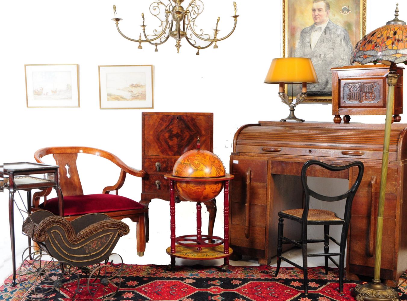 Antiques & Collectables - Furniture & Decorative Interiors