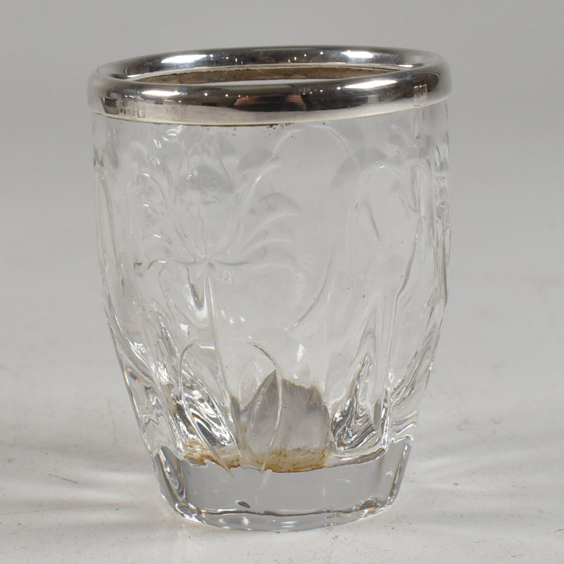 EDWARDIAN CASED SILVER MOUNTED TOT GLASS & TRAY SET - Bild 11 aus 15