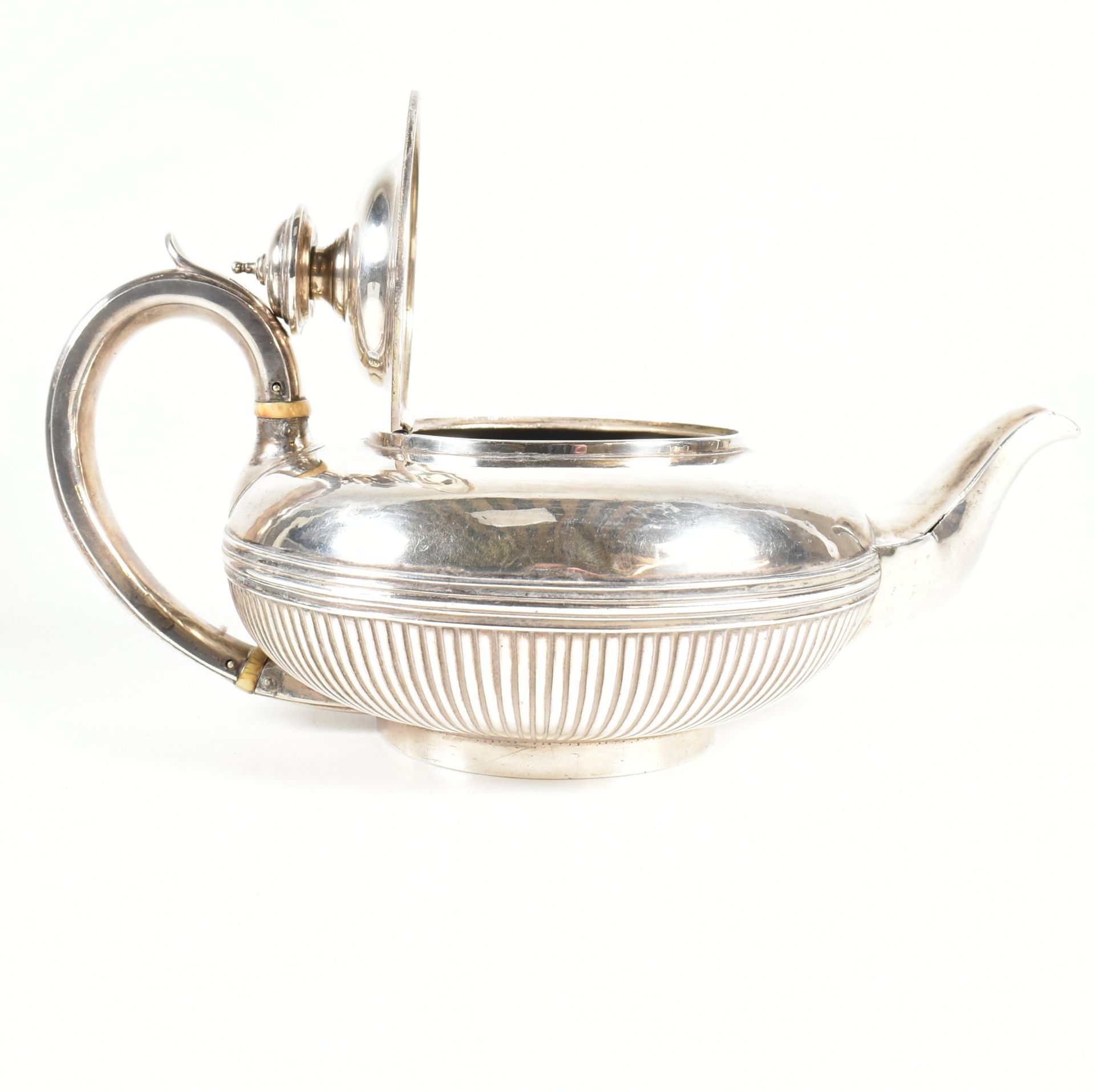 GEORGE IV HALLMARKED SILVER 3 PIECE TEA SERVICE - Image 5 of 9