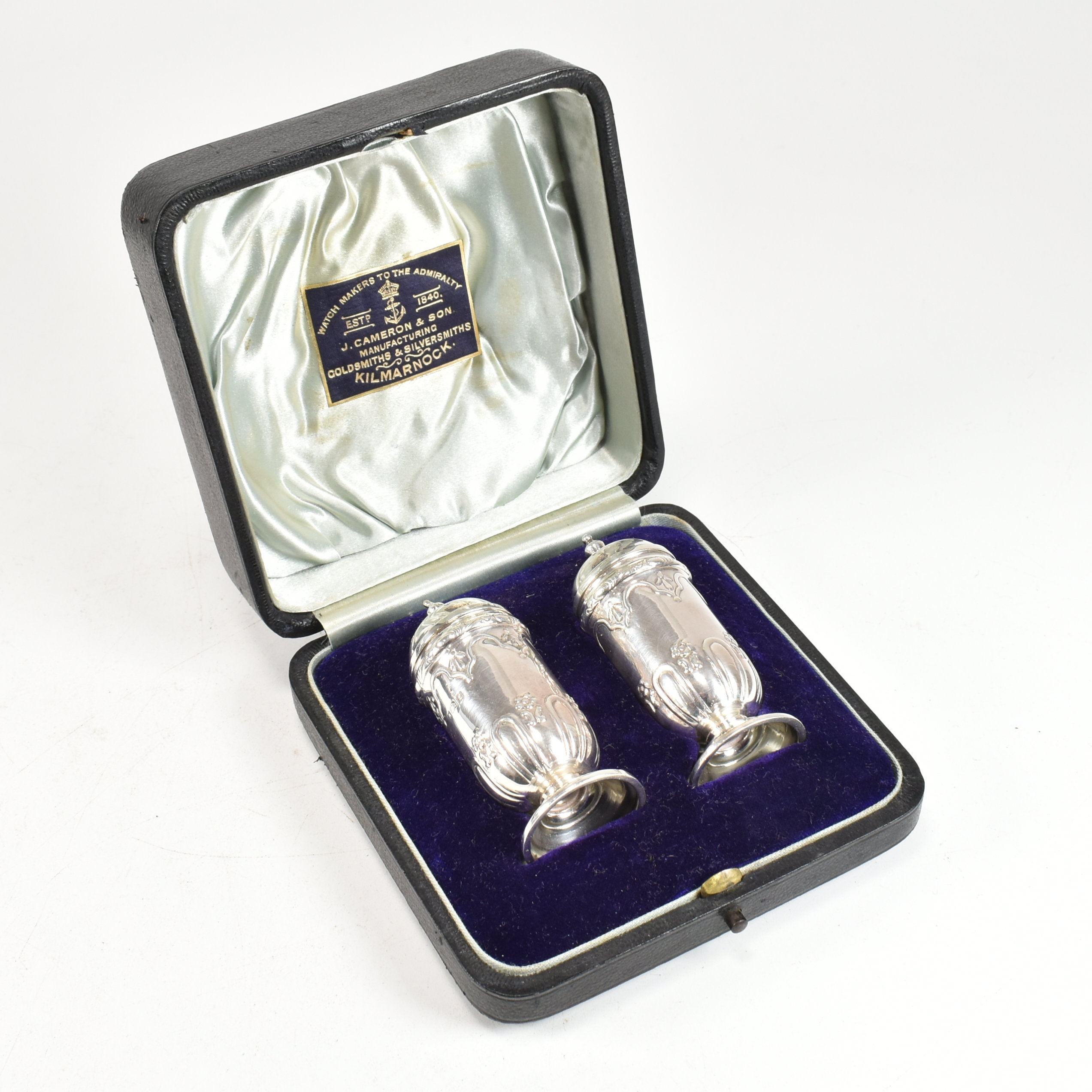 TWO EARLY 20TH CENTURY CASED HALLMARKED SILVER CRUET SETS - Image 2 of 9