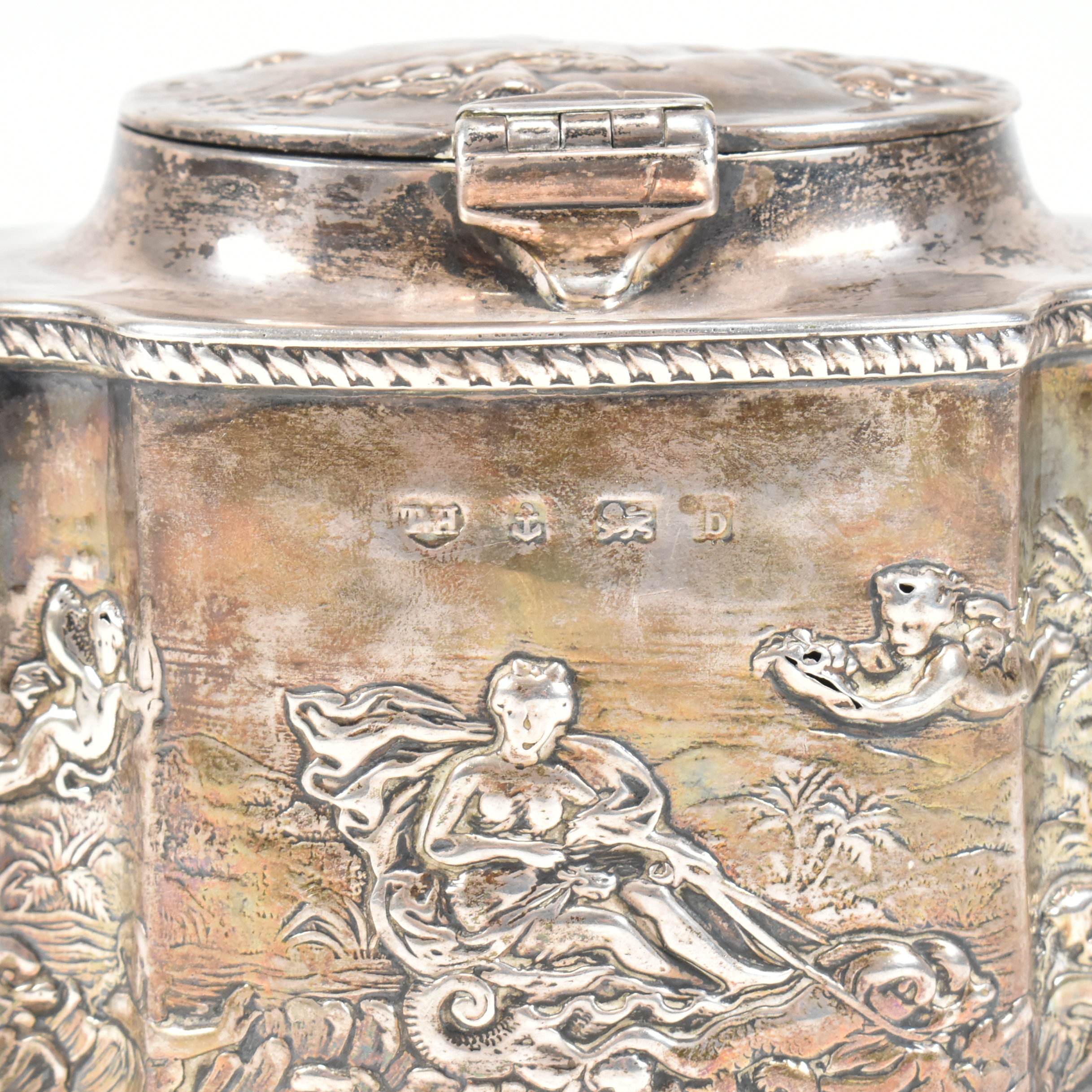 LATE VICTORIAN HALLMARKED SILVER TEA CADDY - Image 4 of 9