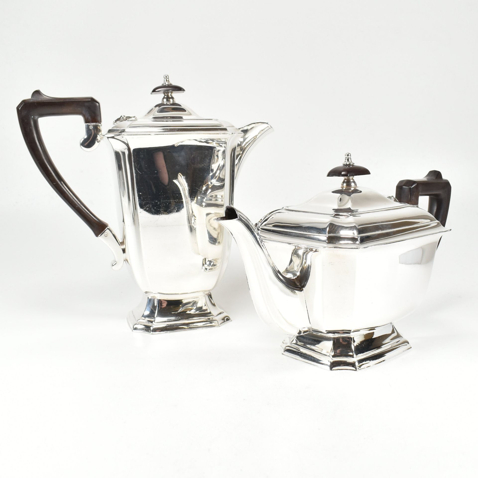 ELLIS & CO SILVER PLATED TEA SERVICE - Image 4 of 6