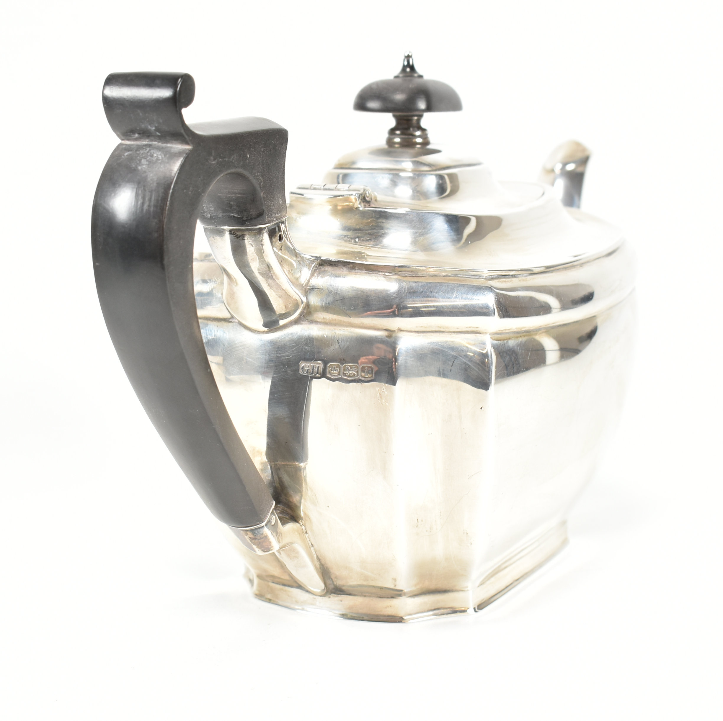 1920S HALLMARKED SILVER TEA POT HARRISON BROTHERS - Image 5 of 6