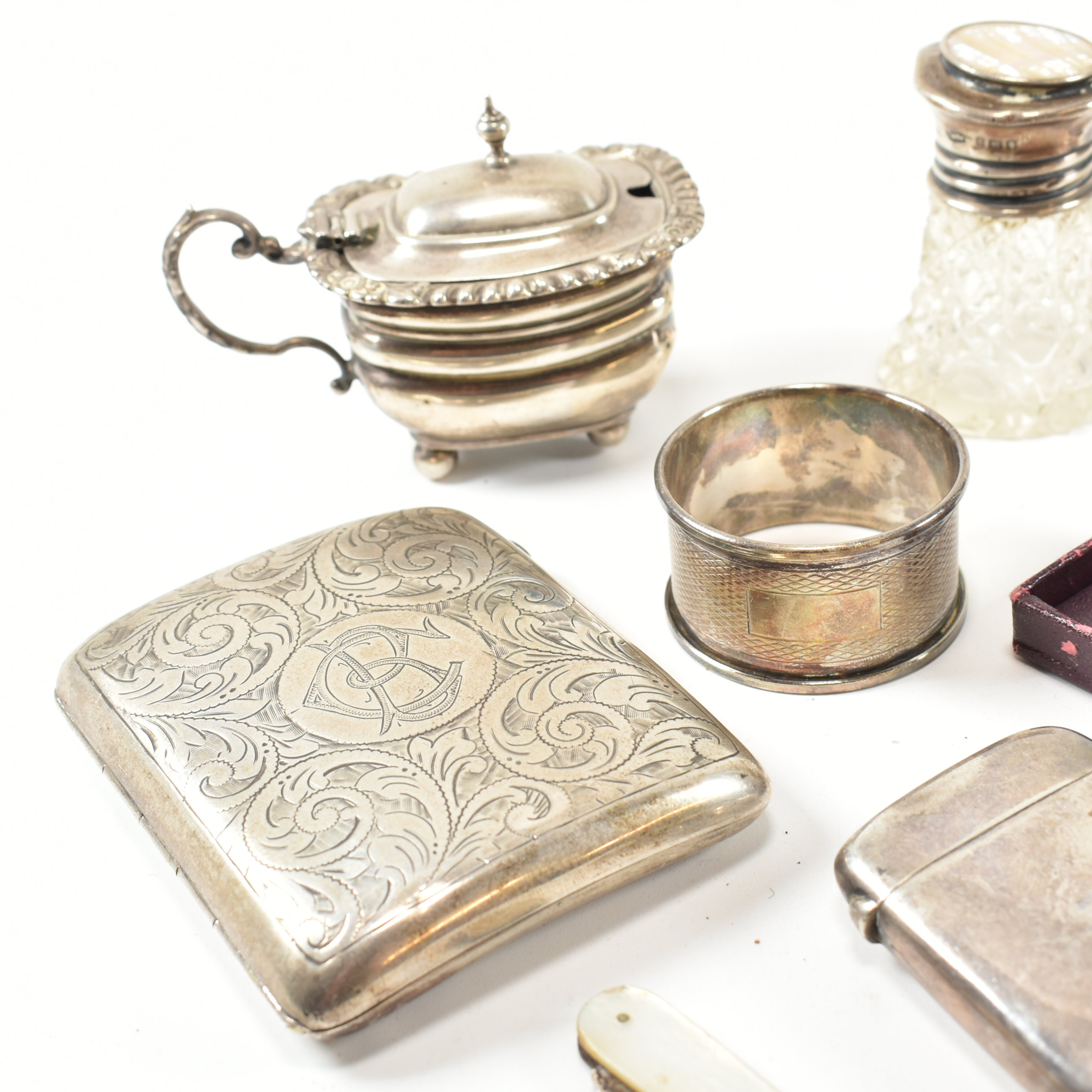 COLLECTION OF 20TH CENTURY HALLMARKED SILVER ITEMS - Image 2 of 11