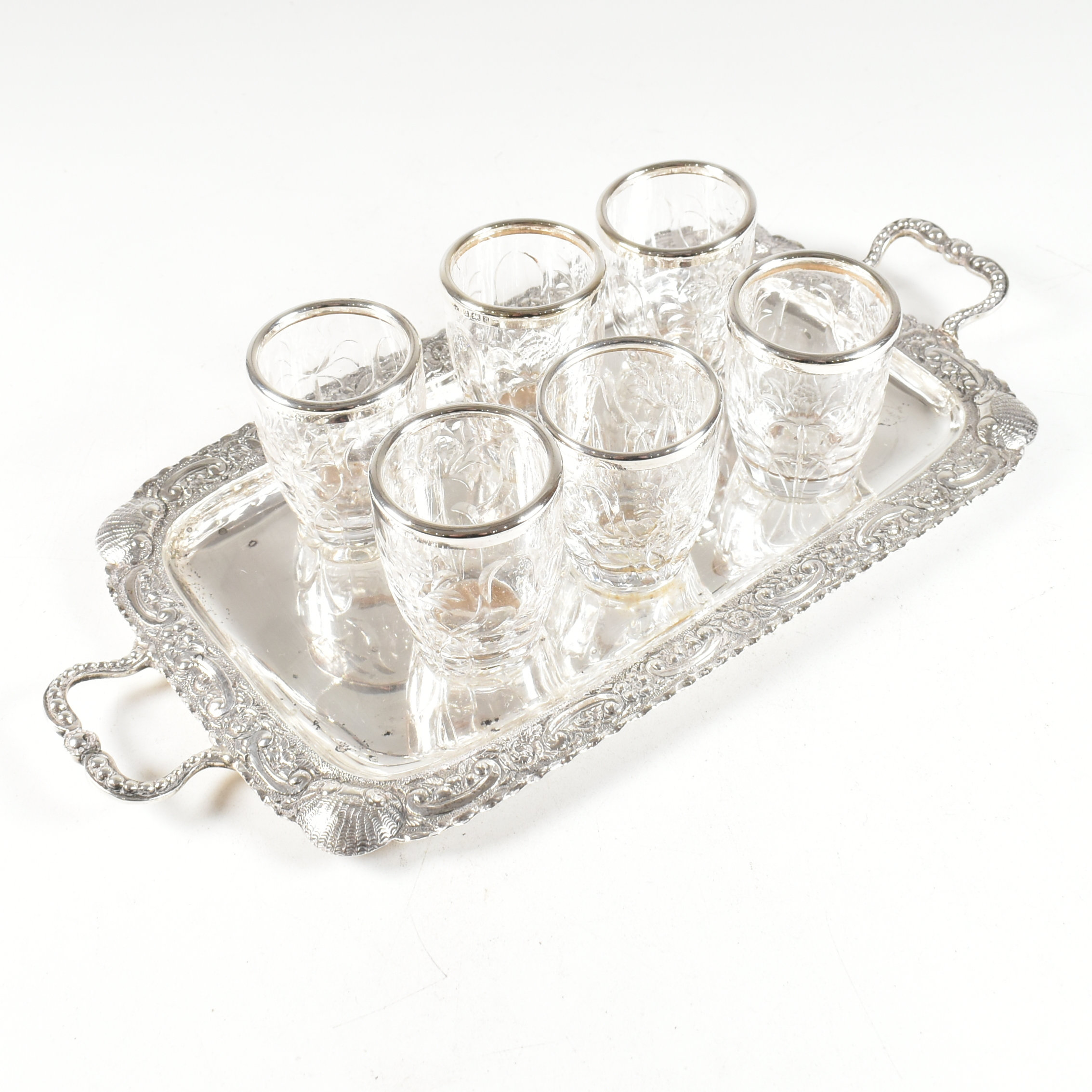 EDWARDIAN CASED SILVER MOUNTED TOT GLASS & TRAY SET - Image 4 of 15