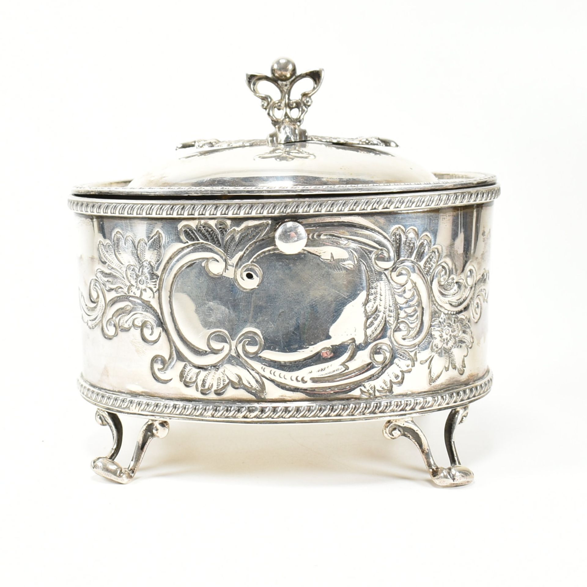 GEORGE V HALLMARKED SILVER ETROG BOX