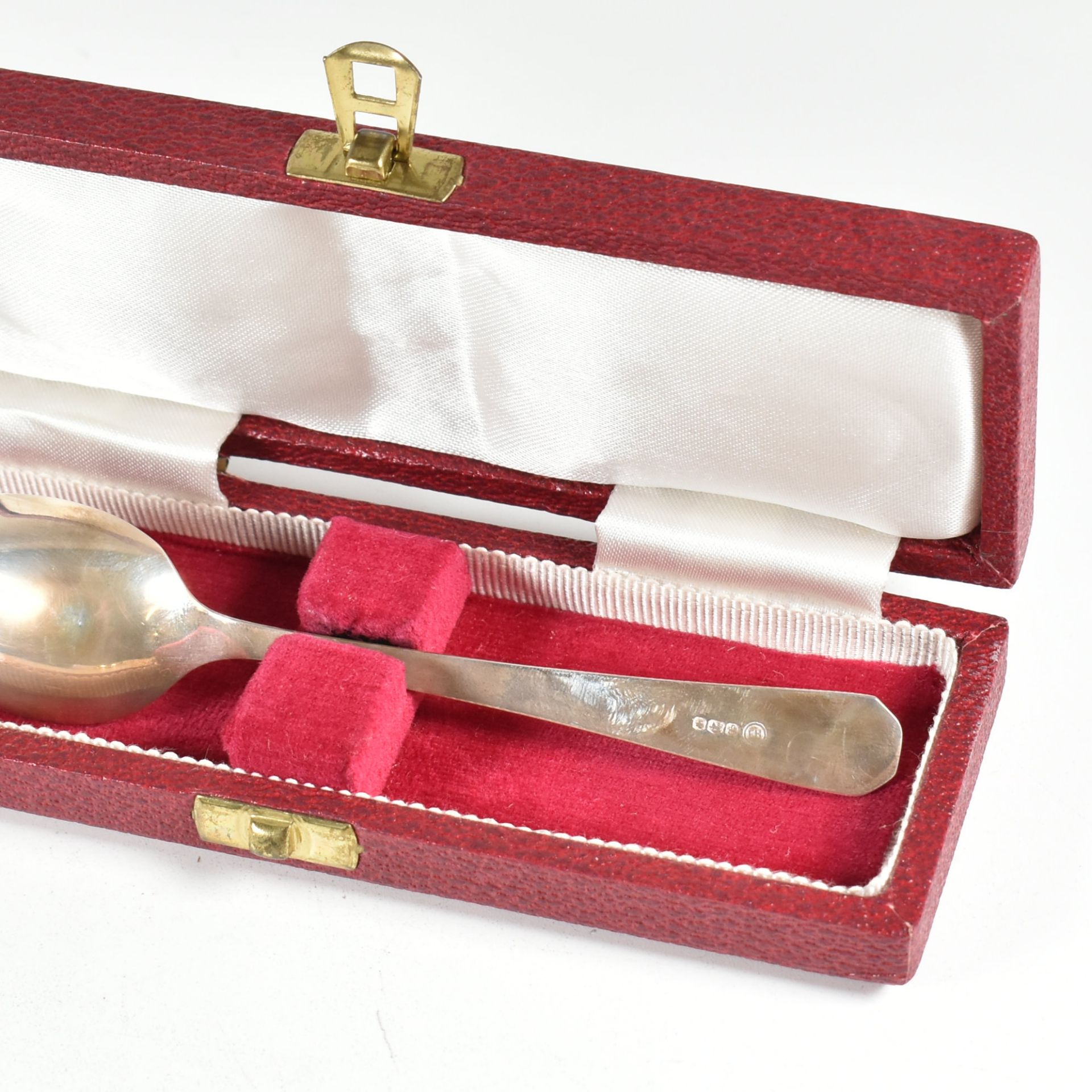 EARLY 20TH CENTURY HALLMARKED SILVER FLATWARE ITEMS - Image 11 of 11