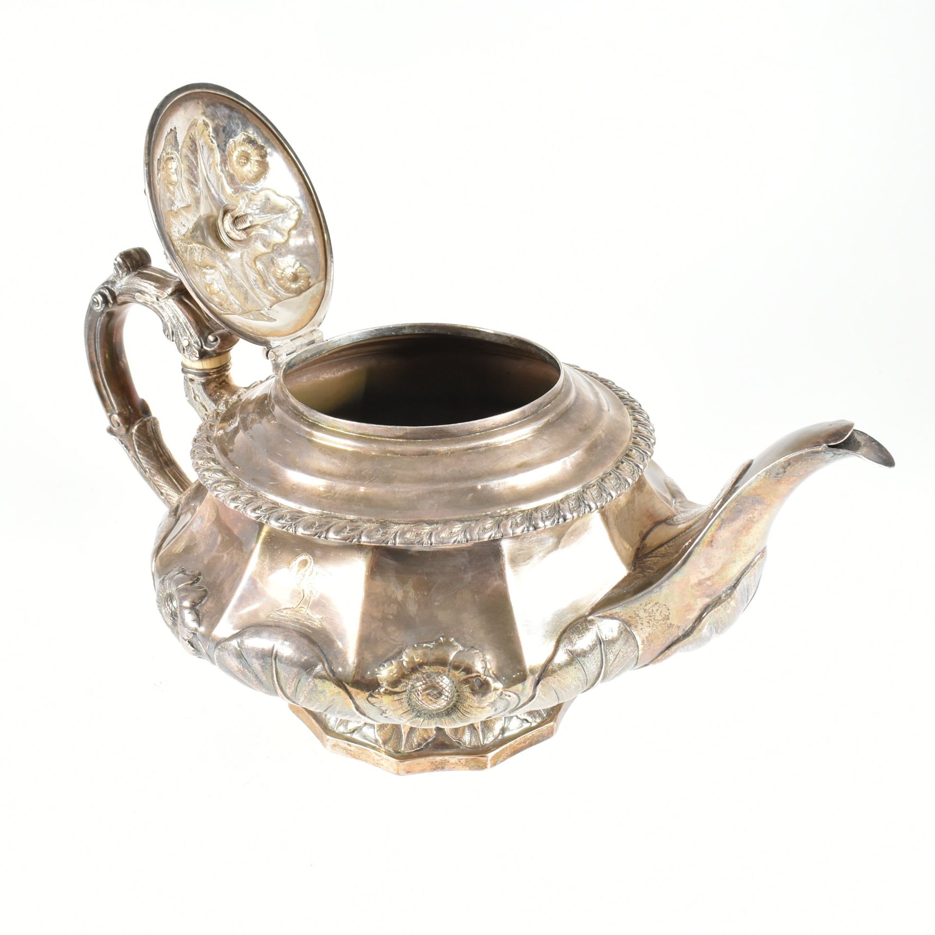 GEORGE IV HALLMARKED SILVER TEAPOT & CREAMER - Bild 9 aus 15