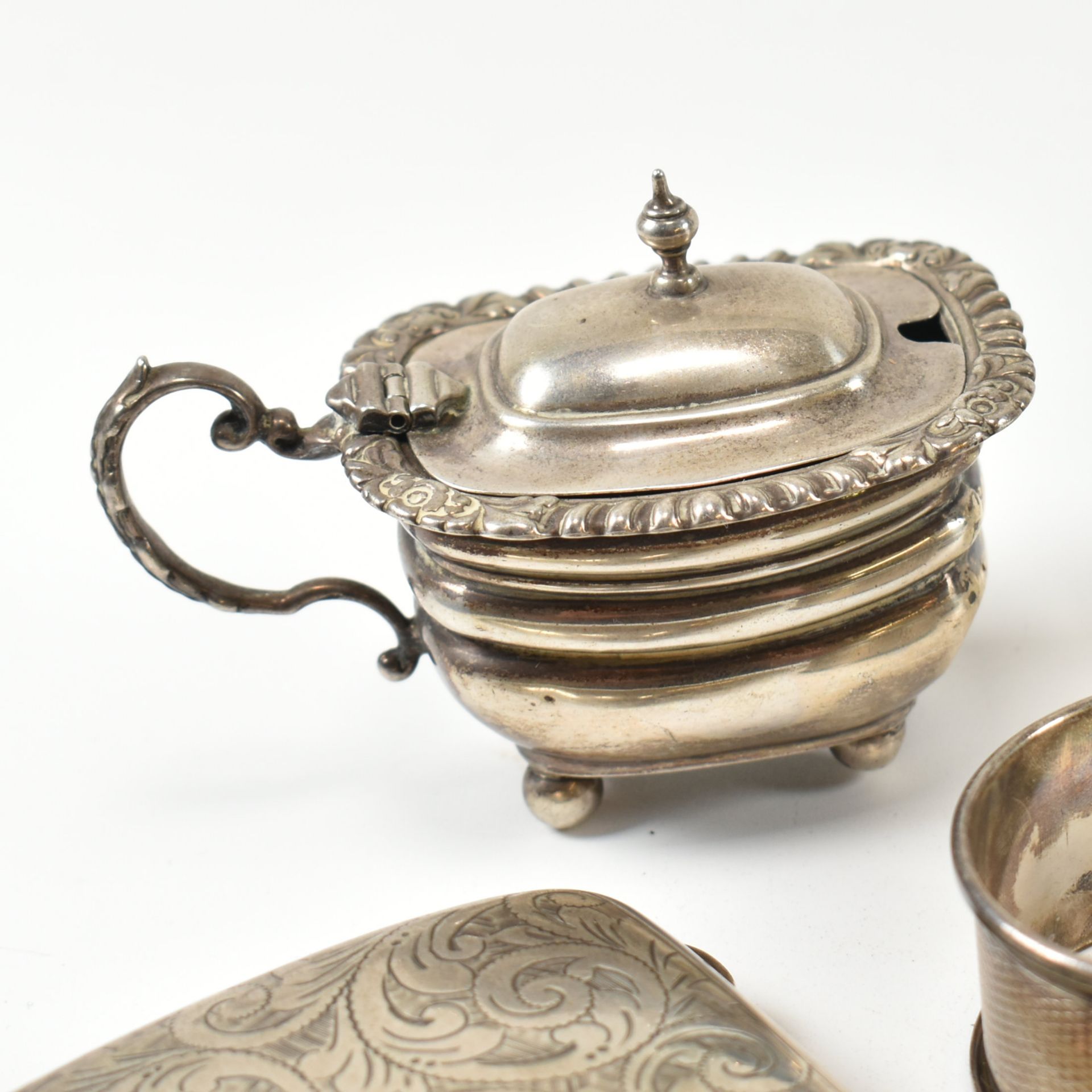 COLLECTION OF 20TH CENTURY HALLMARKED SILVER ITEMS - Image 3 of 11