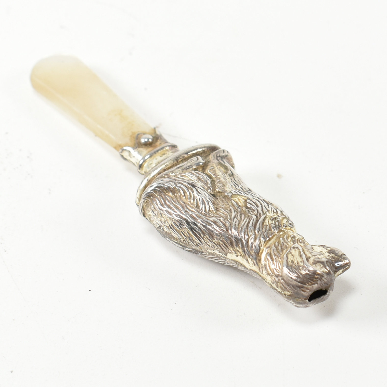 VICTORIAN HALLMARKED SILVER COMBINATION RATTLE TEETHER DOG - Image 3 of 6