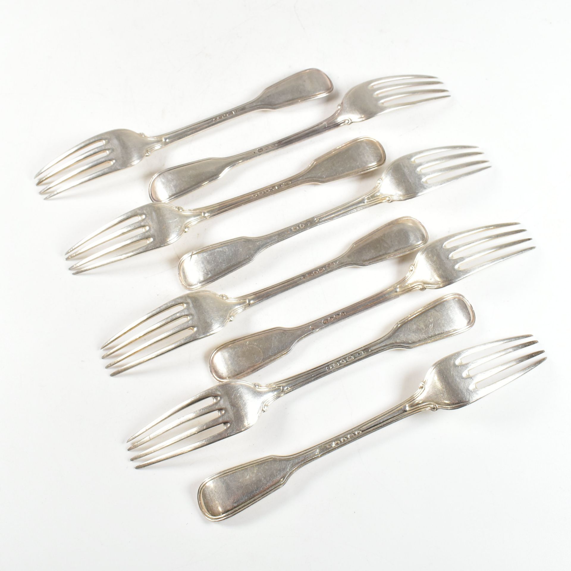 EIGHT VICTORIAN HALLMARKED SILVER FORKS - Bild 4 aus 6