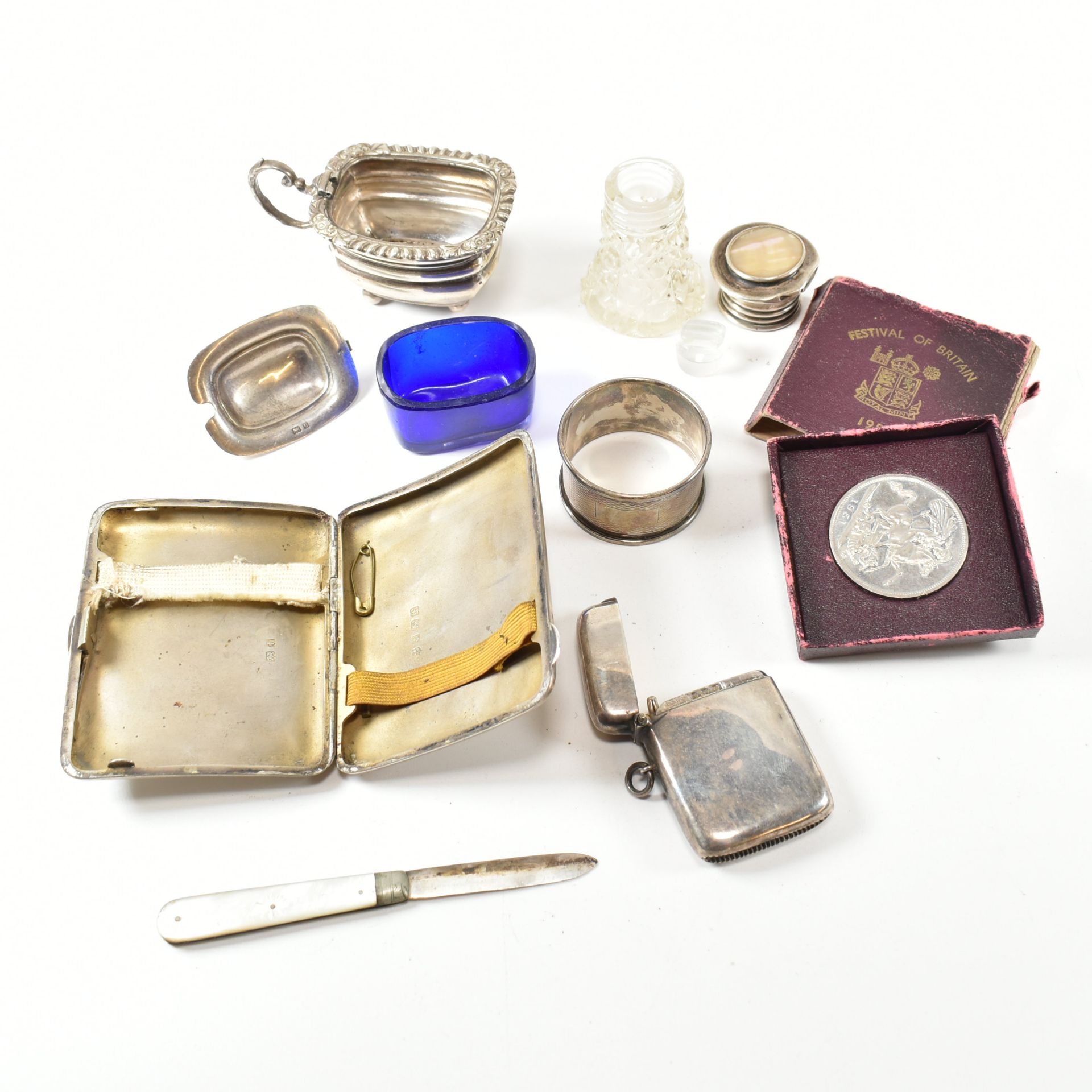 COLLECTION OF 20TH CENTURY HALLMARKED SILVER ITEMS - Image 6 of 11