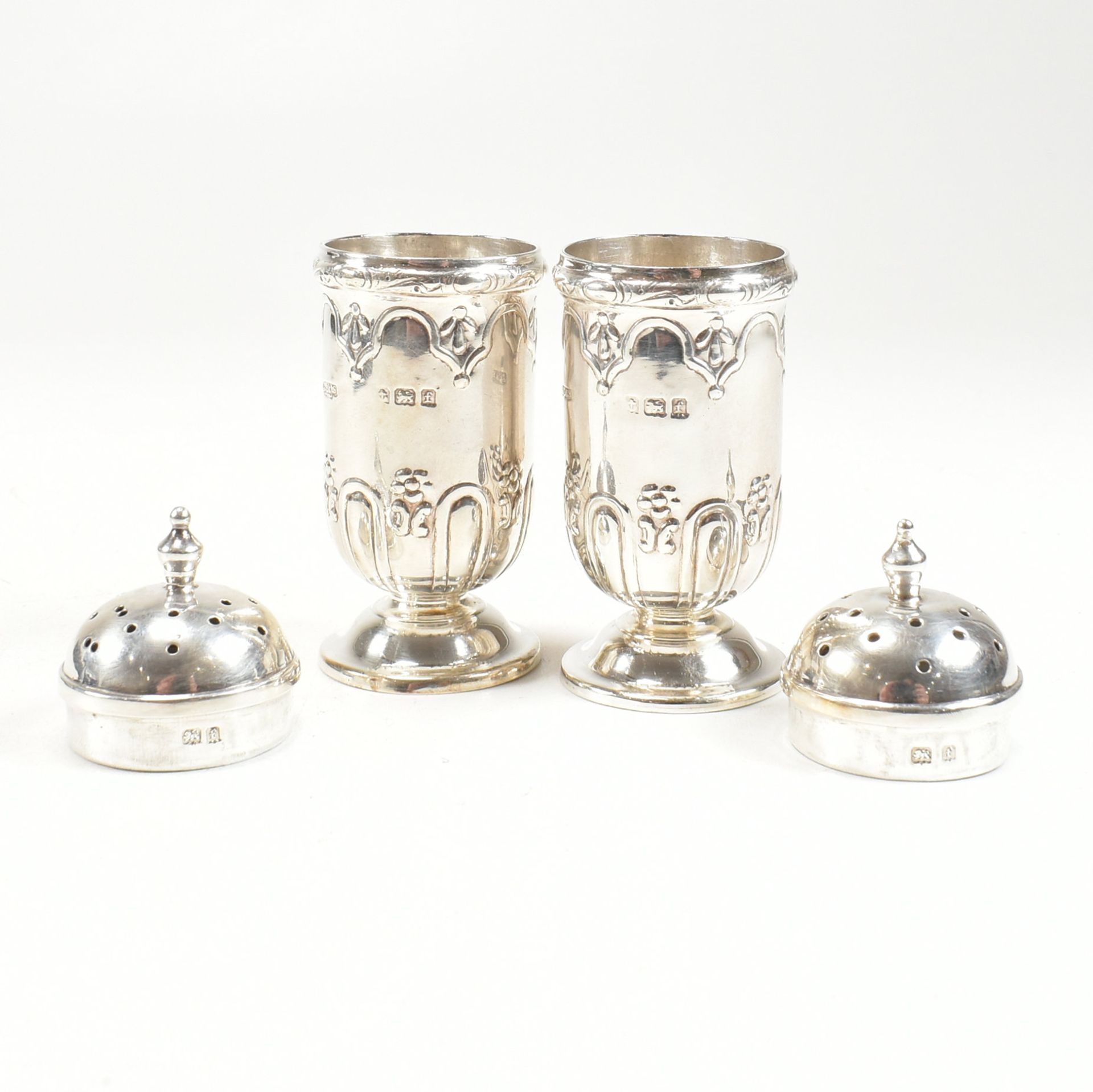 TWO EARLY 20TH CENTURY CASED HALLMARKED SILVER CRUET SETS - Image 4 of 9