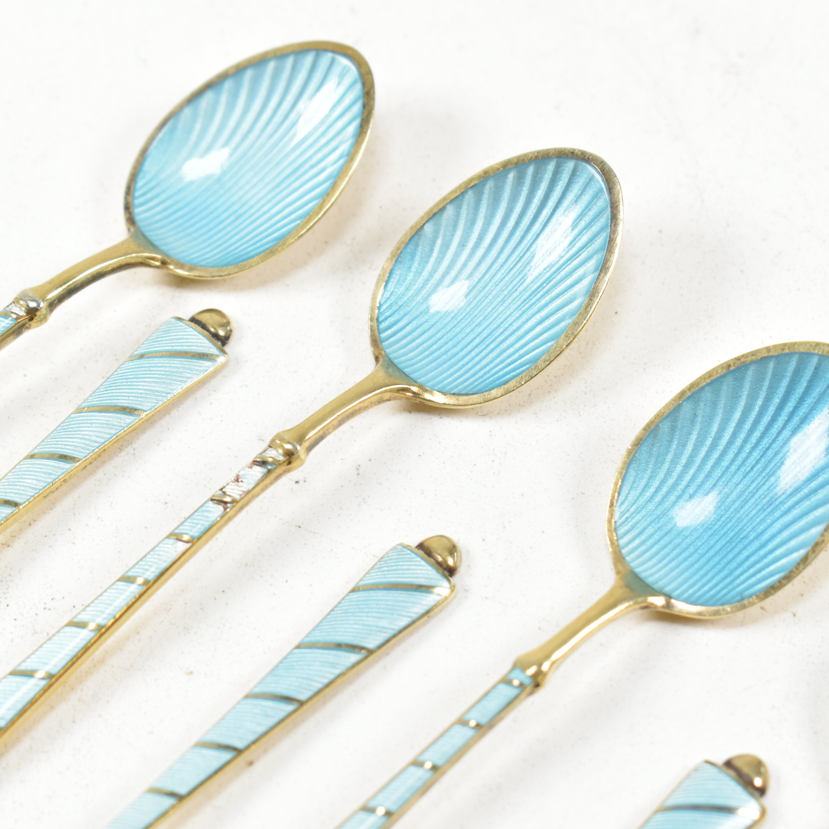 7 DANISH 925 STERLING & GUILLOCHE ENAMEL DEMITASSE SPOONS - Image 4 of 7