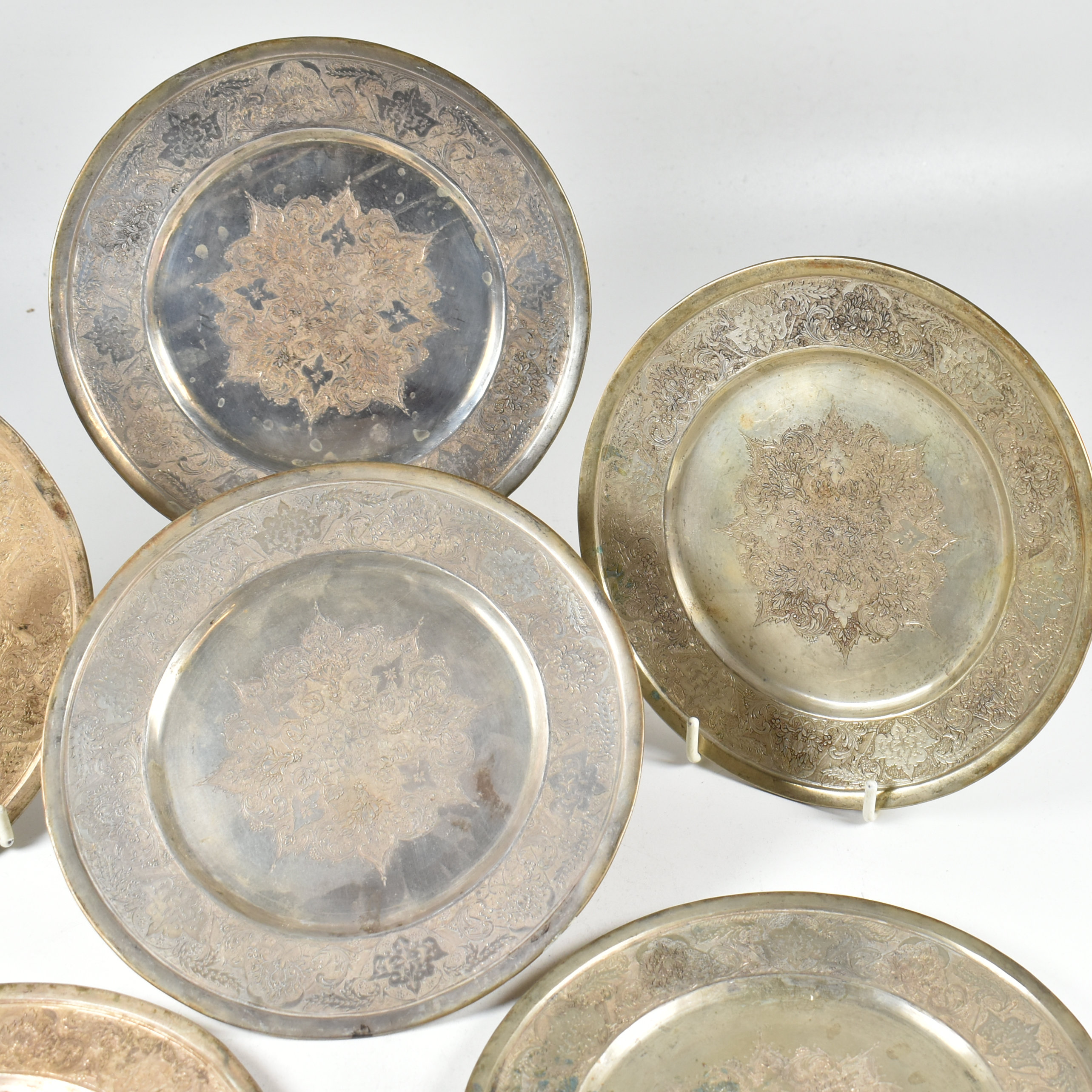 SET OF SIX PERSIAN SILVER SIDE PLATES - Image 4 of 15