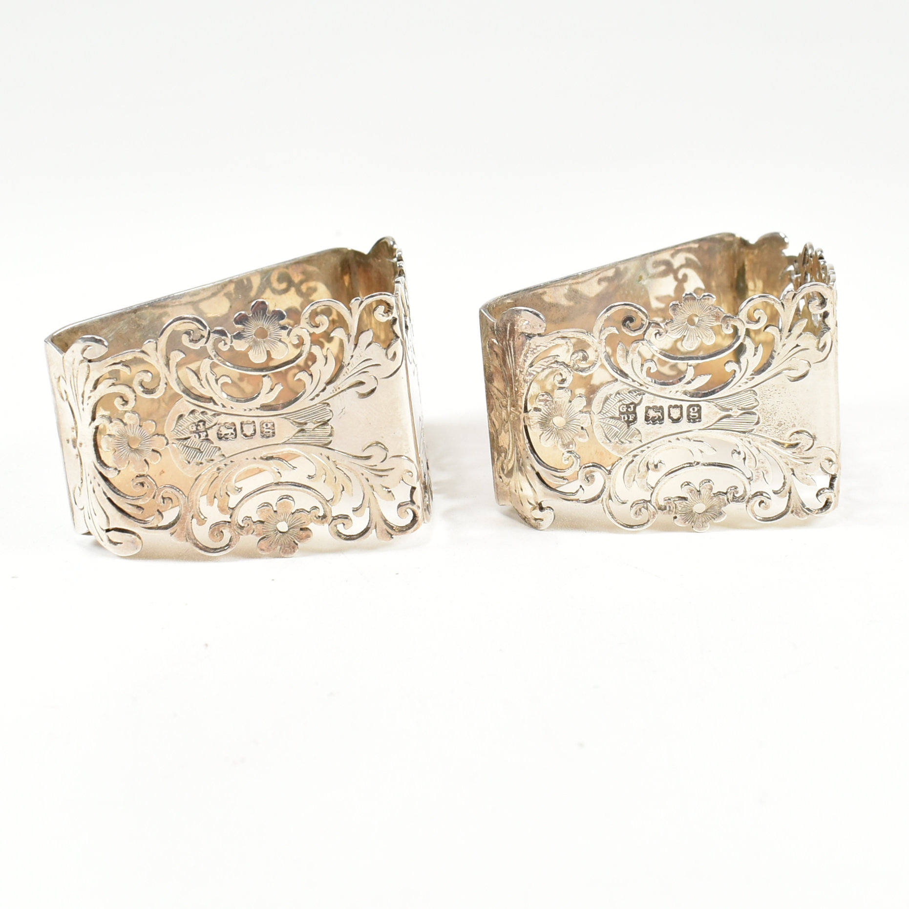 EDWARD VII CASED PAIR OF HALLMARKED SILVER NAPKIN RINGS - Image 9 of 9