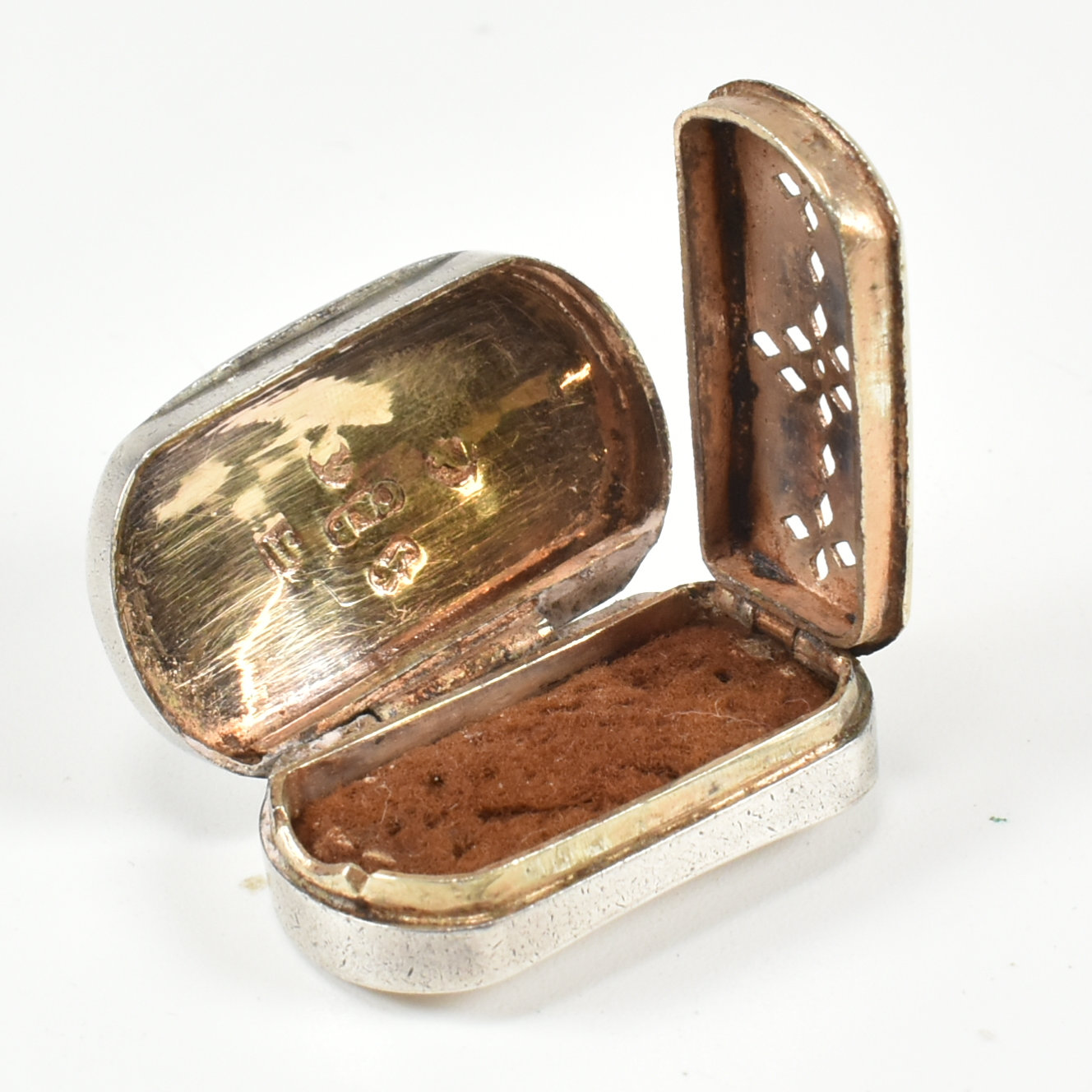 GEORGE III HALLMARKED SILVER VINAIGRETTE - Image 5 of 8