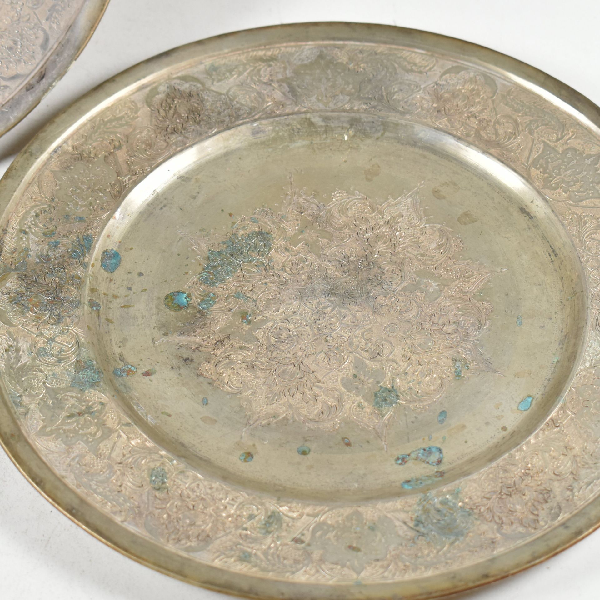 SET OF SIX PERSIAN SILVER SIDE PLATES - Image 7 of 15