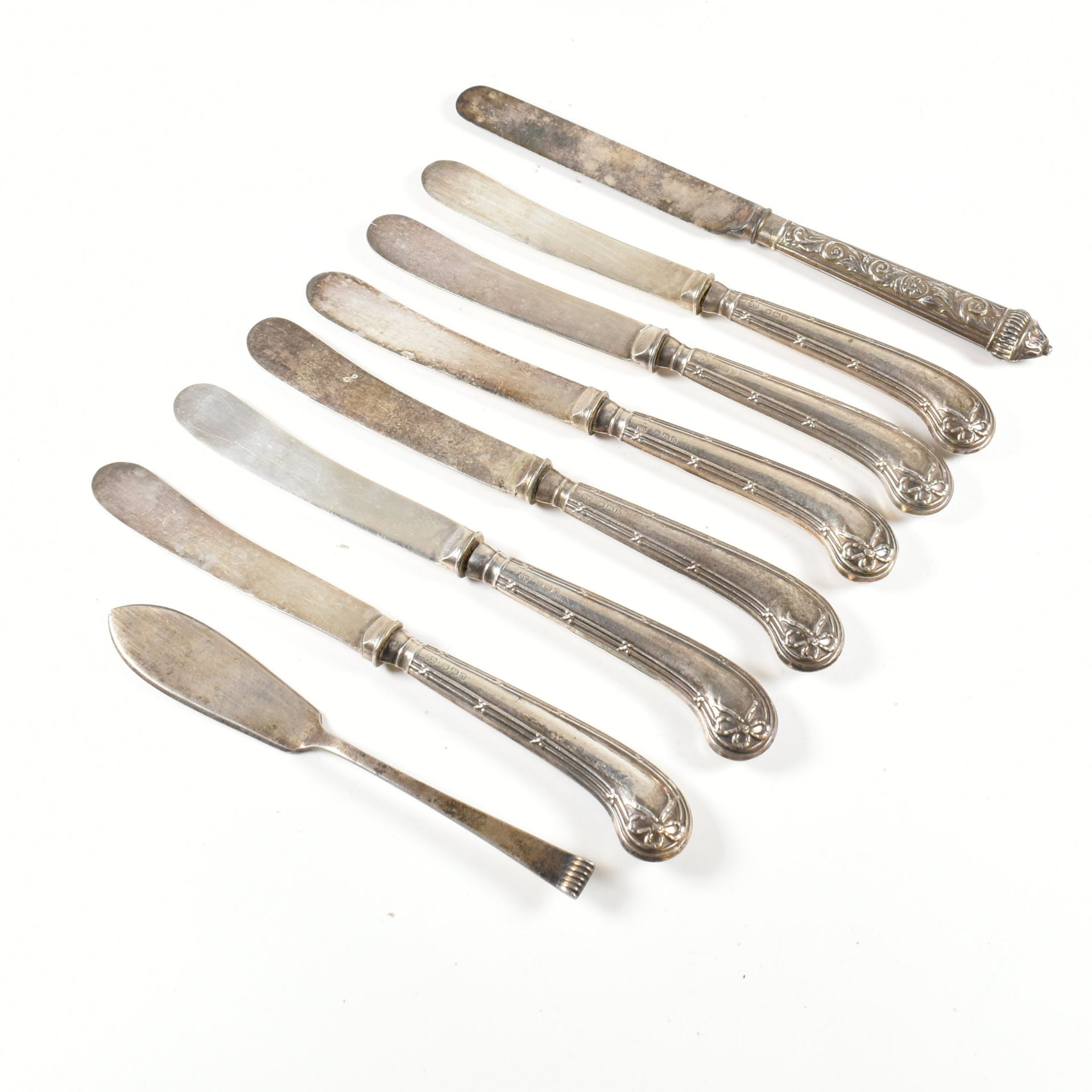 COLLECTION OF HALLMARKED SILVER HANDLED KNIVES INCLUDING PISTOL GRIP