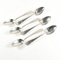 SET OF SIX GEORGE III HALLMARKED SILVER TEA SPOONS