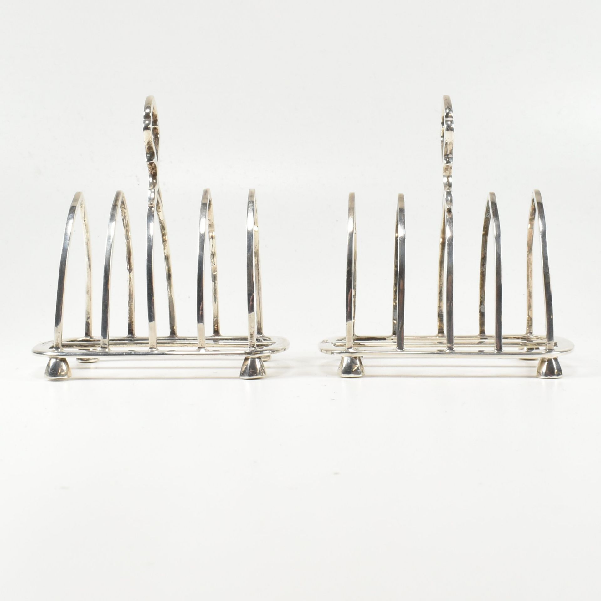 GEORGE V MATCHED PAIR OF HALLMARKED SILVER TOAST RACKS - Image 2 of 8