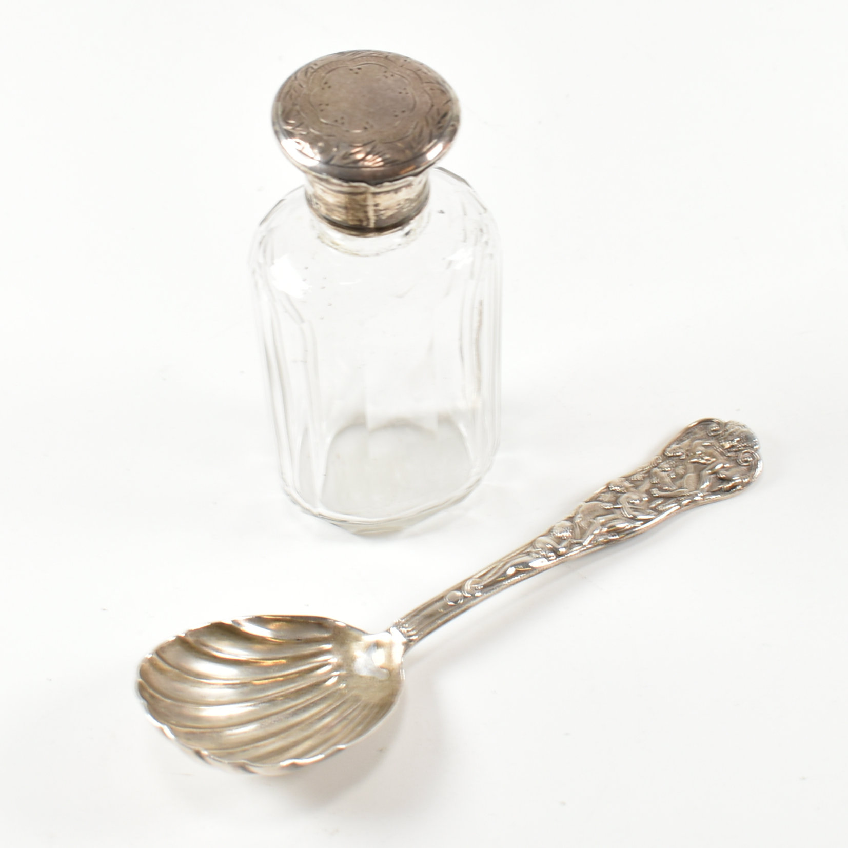 VICTORIAN HALLMARKED SILVER PRESERVE SPOON & PERFUME BOTTLE - Image 2 of 9