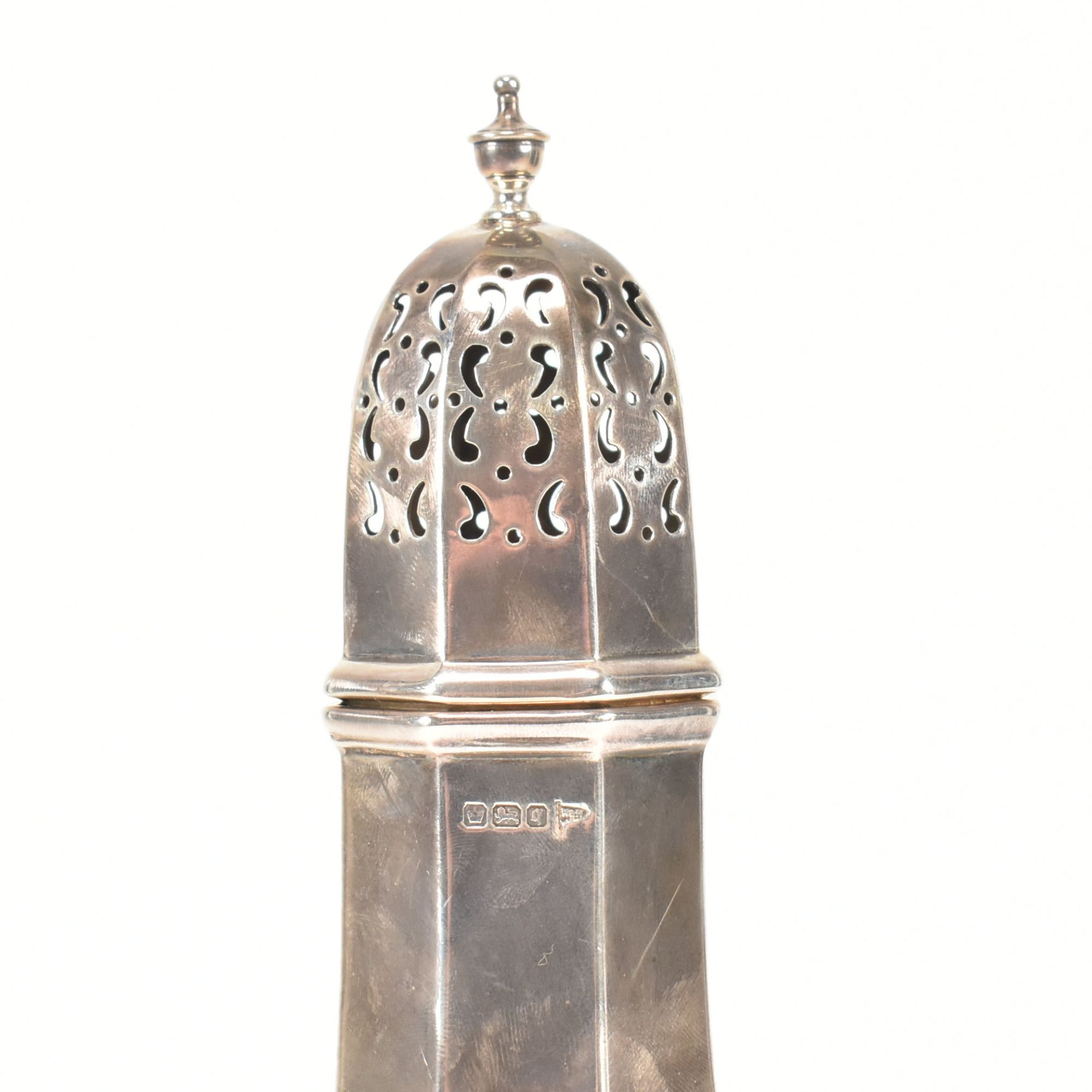 WALKER & HALL HALLMARKED SILVER SUGAR CASTER - Image 4 of 8