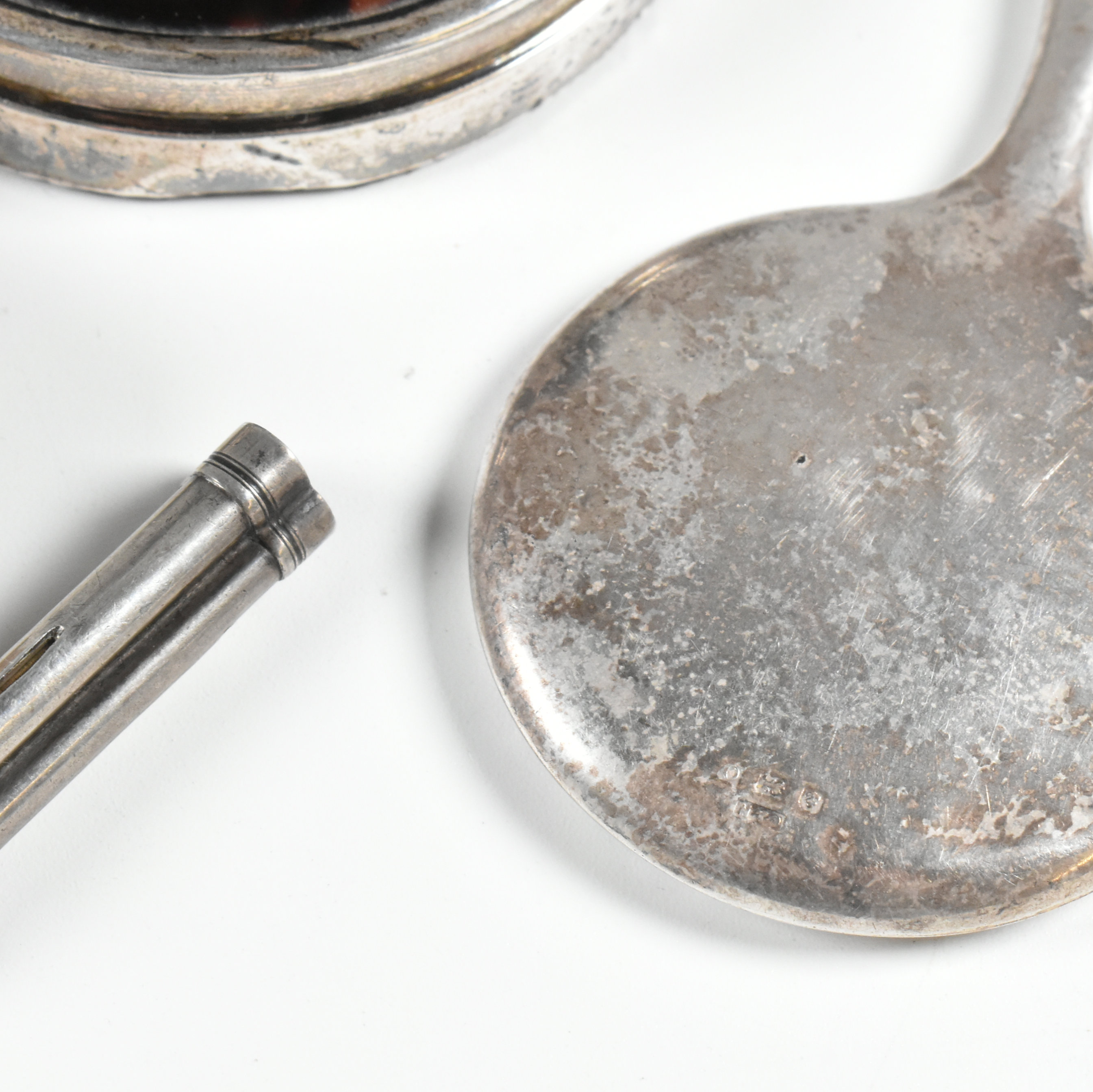 GEORGE V & LATER HALLMARKED SILVER & WHITE METAL MINIATURE ITEMS - Image 6 of 8
