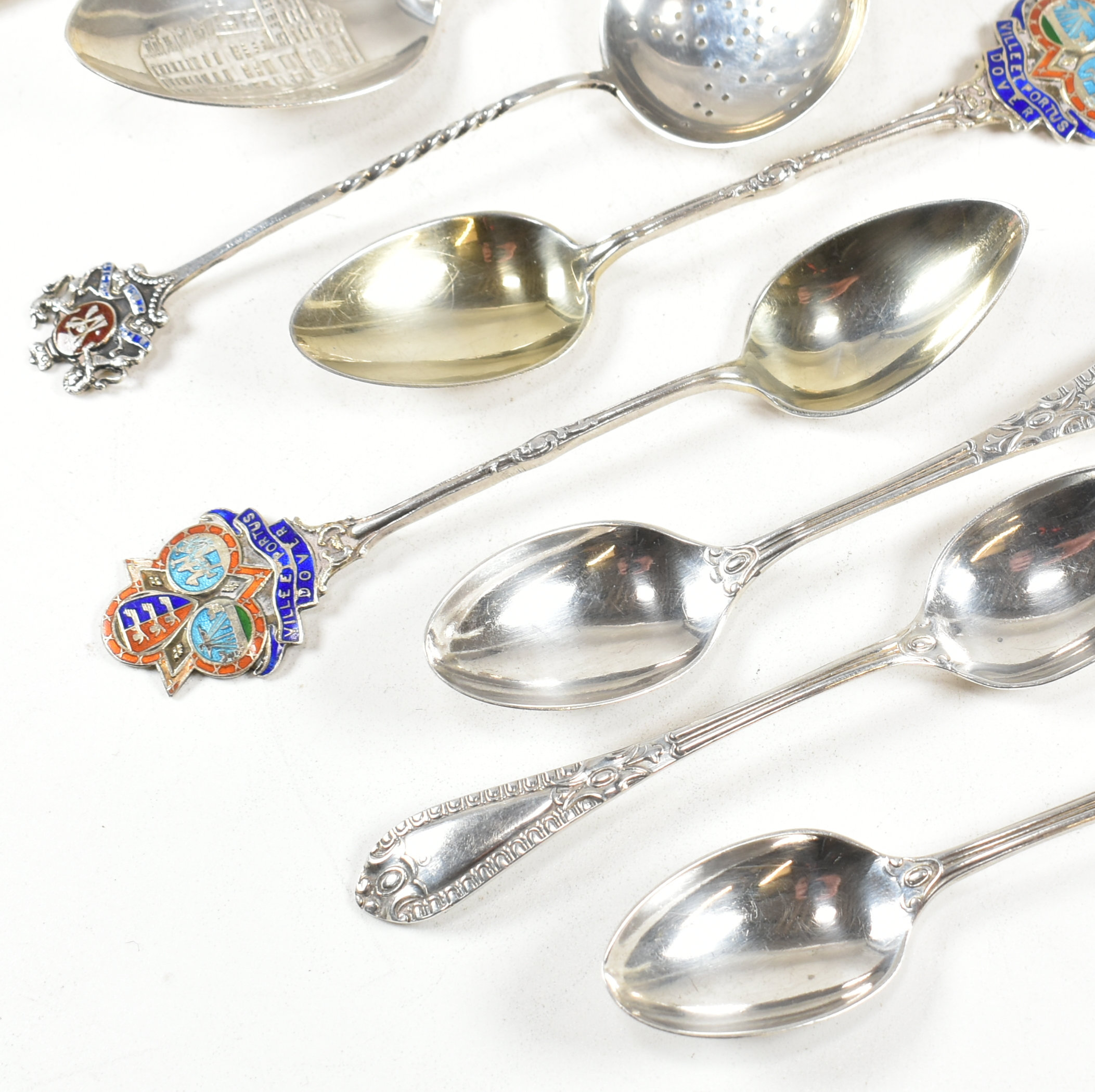 HALLMARKED SILVER STERLING & WHITE METAL SOUVENIR SPOONS - Image 6 of 10