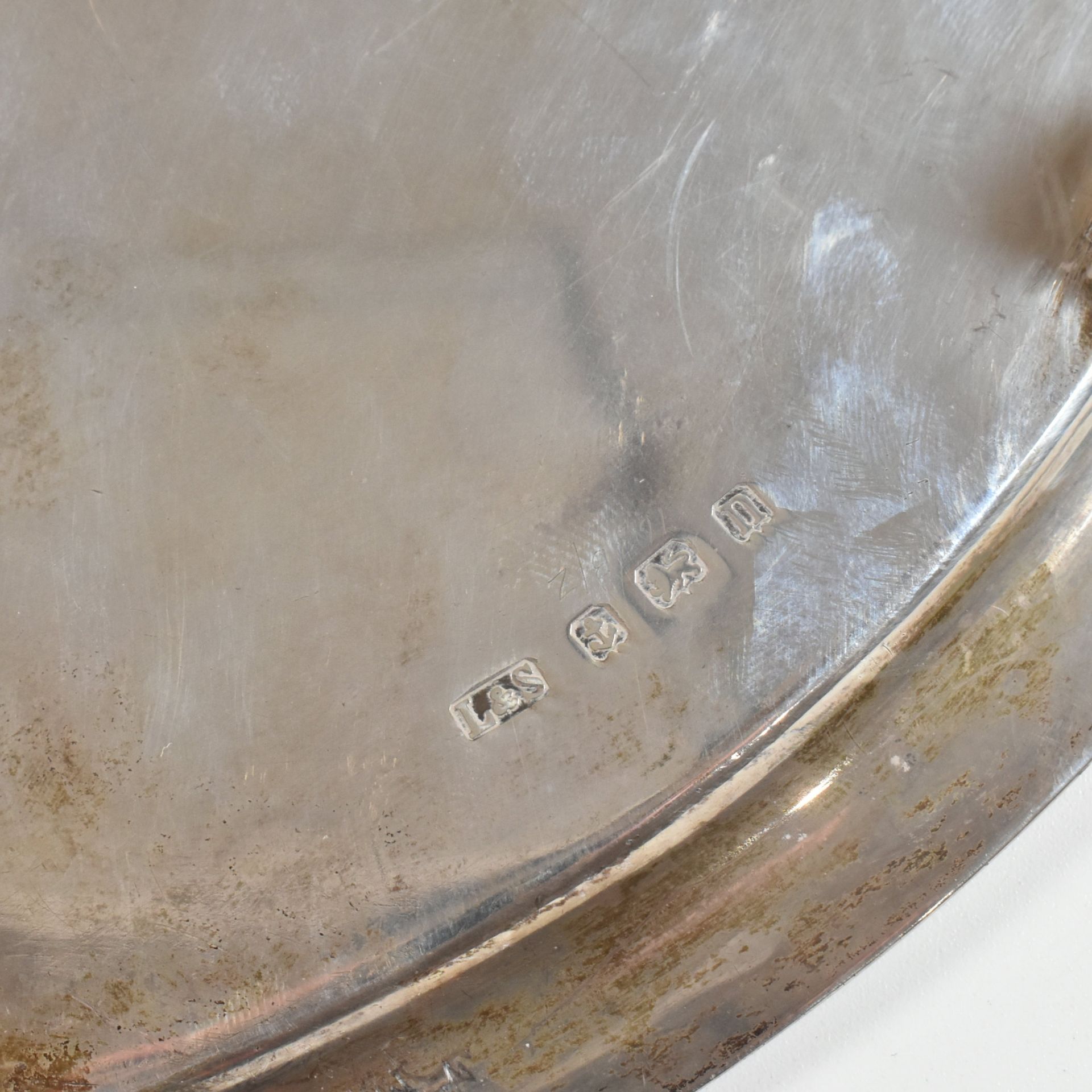 GEORGE V HALLMARKED SILVER TRAY - Image 6 of 8