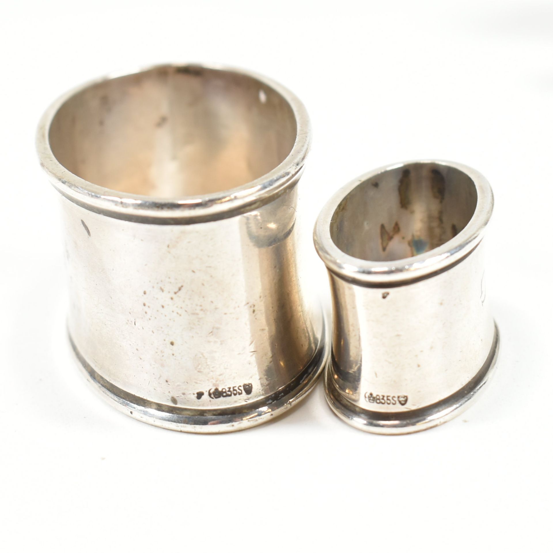 EARLY 20TH CENTURY DUTCH 835 SILVER BEAKERS & OTHER NAPKIN RINGS - Image 8 of 11