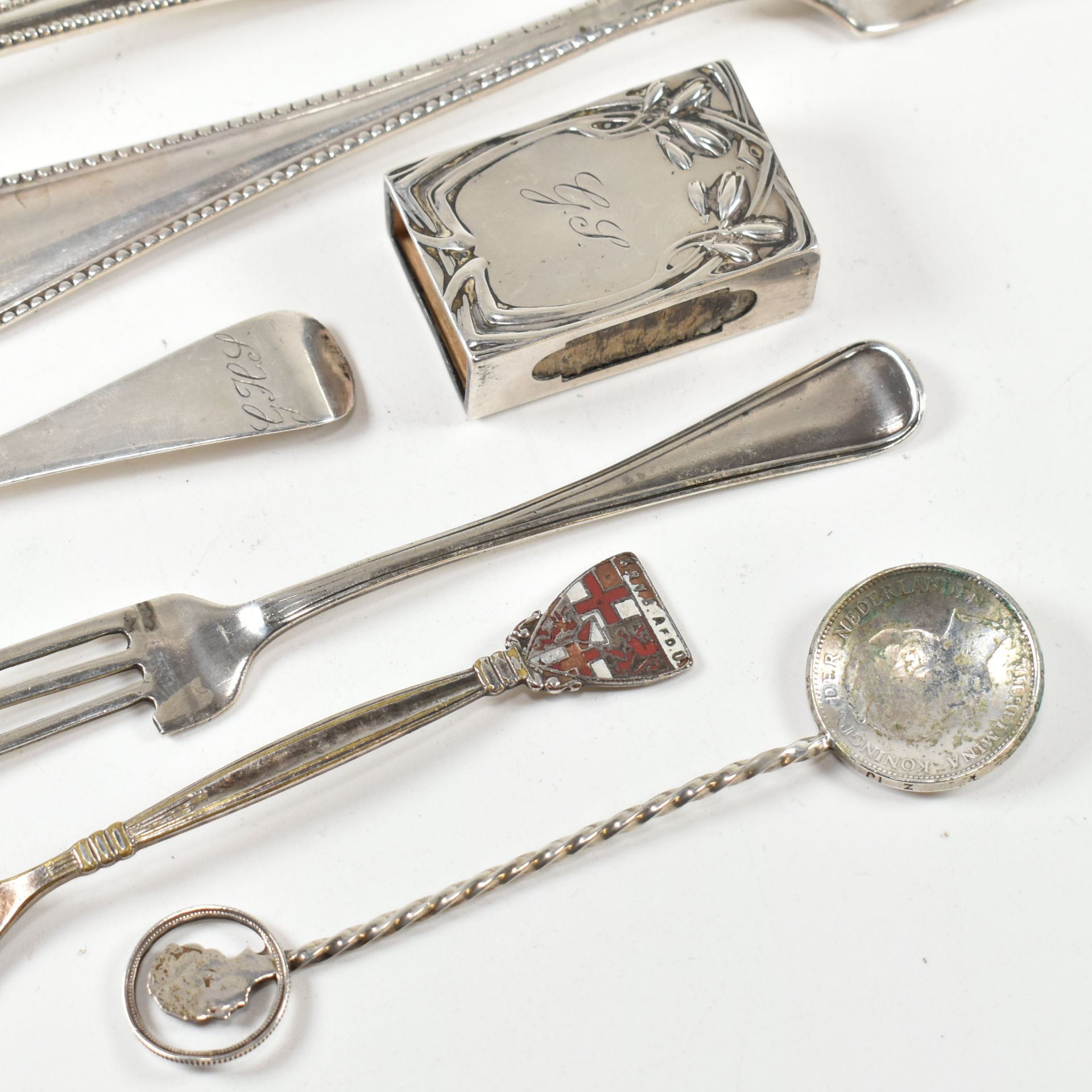 COLLECTION OF DUTCH 835 SILVER & WHITE METAL FLATWARE - Image 4 of 11