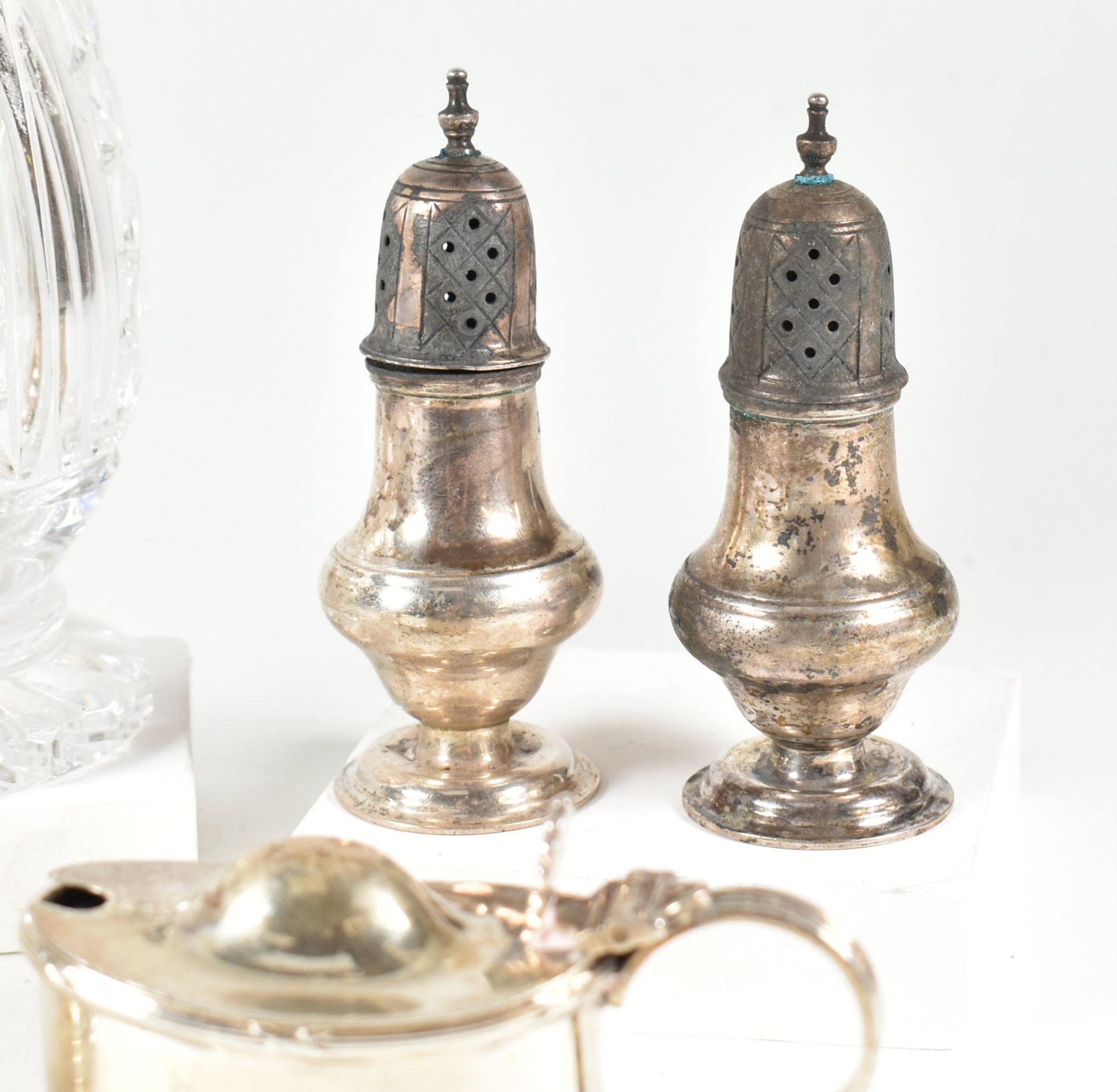 EARLY 20TH CENTURY HALLMARKED SILVER ITEMS - Image 9 of 11