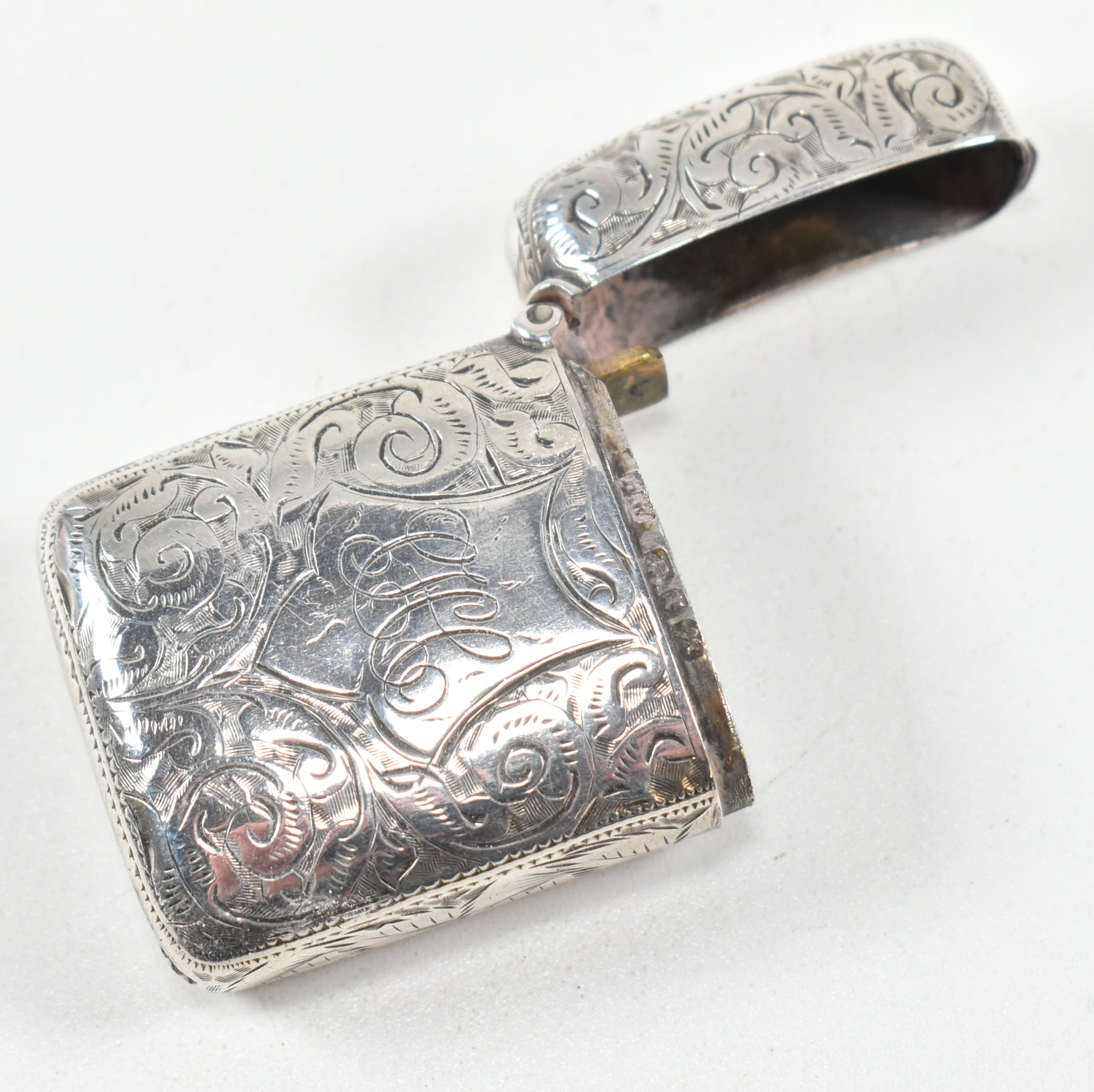 VICTORIAN HALLMARKED SILVER VESTA CASE & LATER COMPACTS - Image 8 of 8