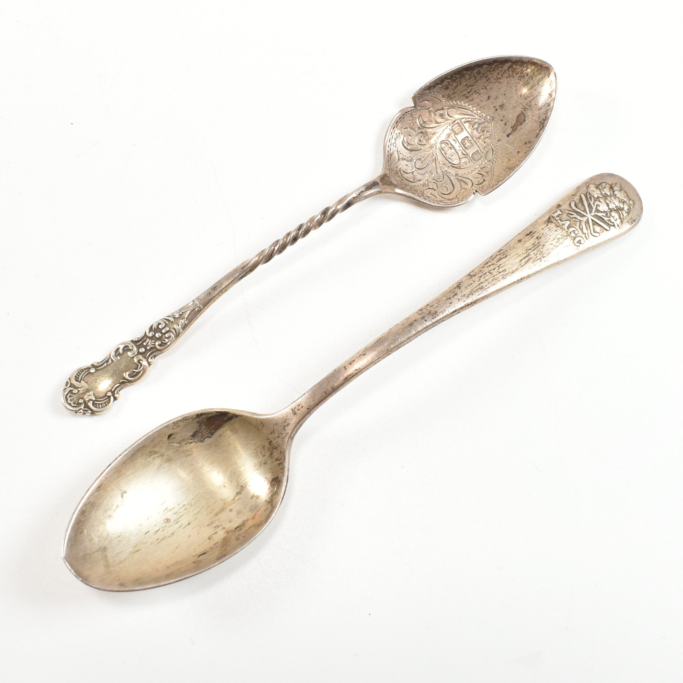 EARLY 20TH CENTURY HALLMARKED SILVER ITEMS VESTA SPOONS - Image 6 of 9