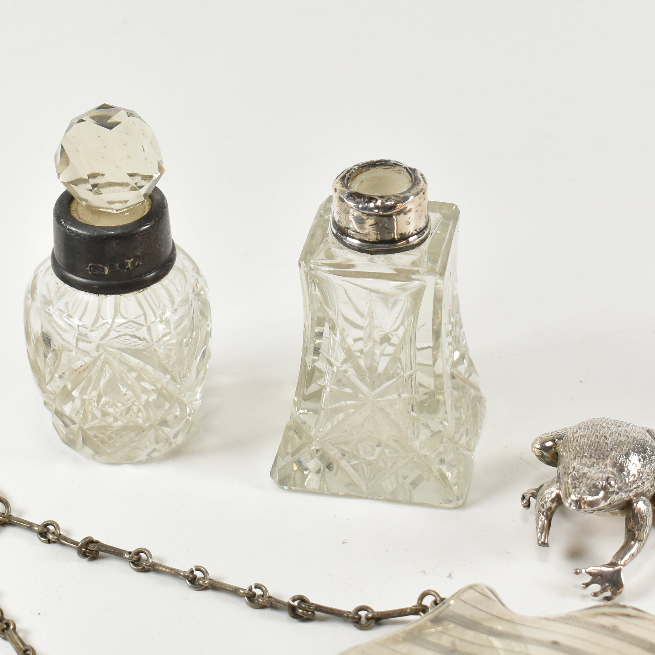 EARLY 20TH CENTURY HALLMARKED SILVER & WHITE METAL ITEMS - Image 2 of 10