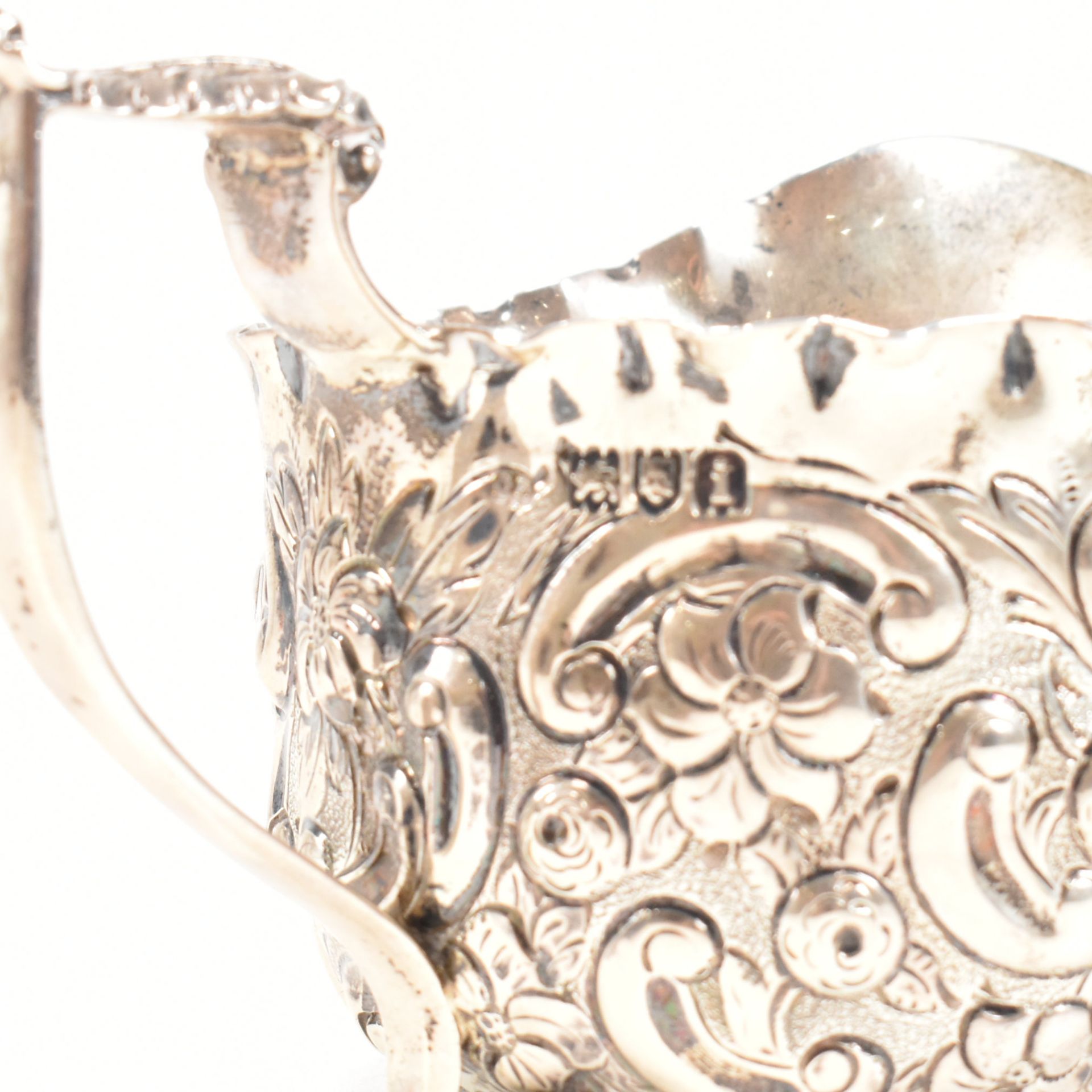 EARLY 20TH CENTURY HALLMARKED SILVER CREAMER - Image 5 of 7