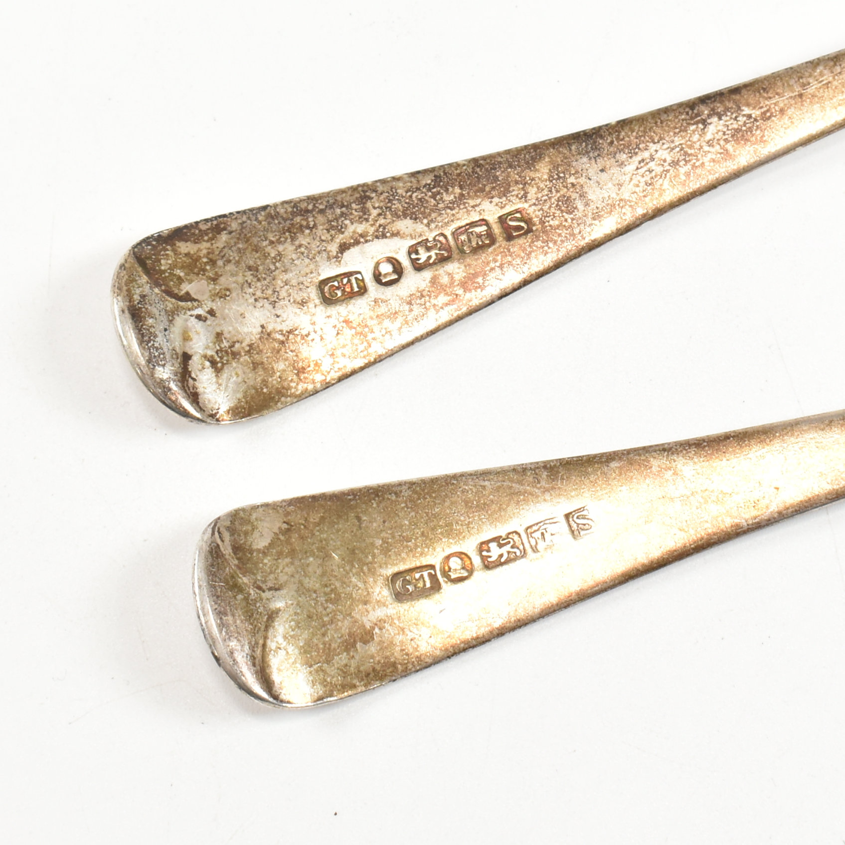 PAIR OF GEORGE III HALLMARKED SILVER SERVING SPOONS - Image 4 of 5