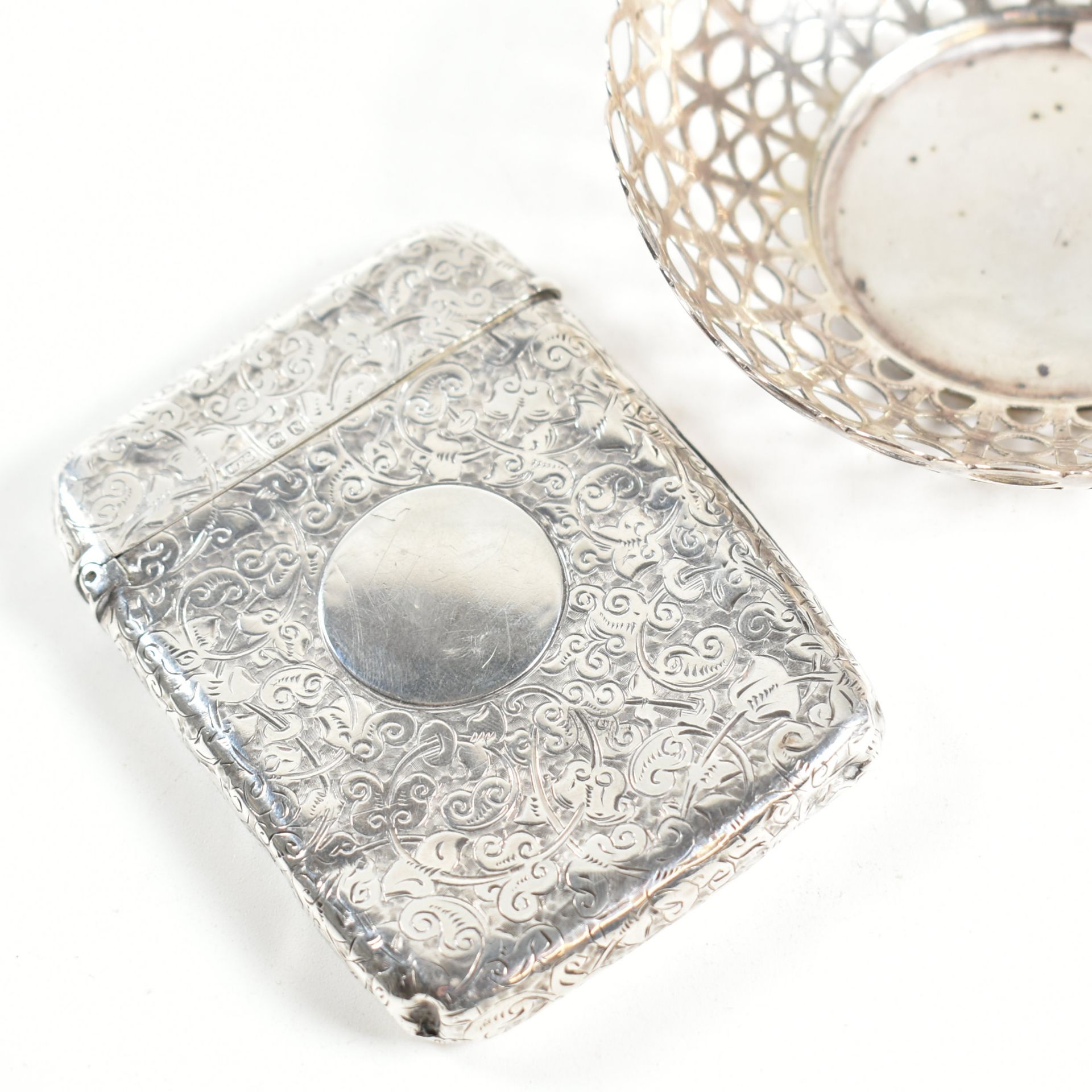 VICTORIAN HALLMARKED SILVER CARD CASE & LATER DISH - Image 3 of 7