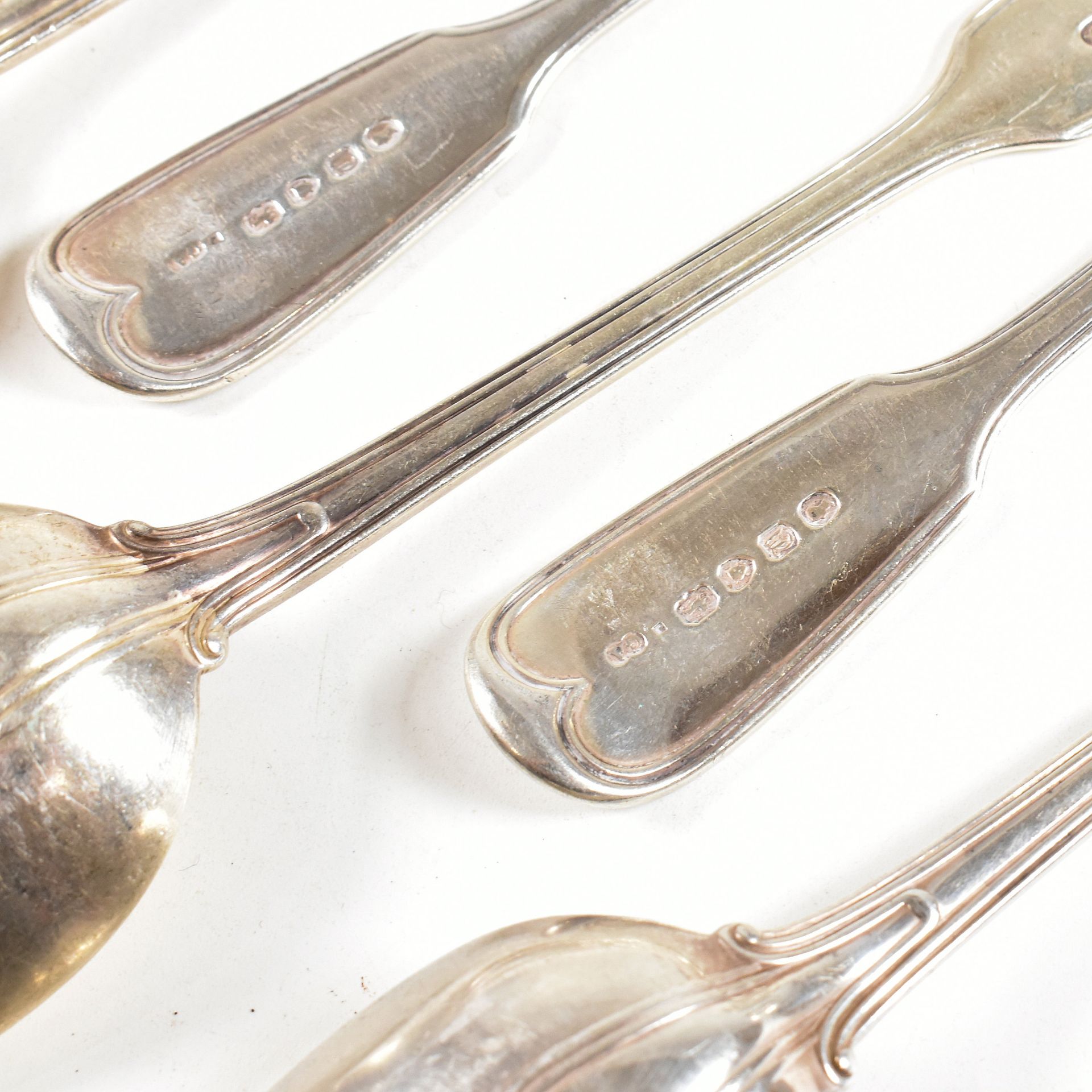 FIVE VICTORIAN HALLMARKED SILVER SPOONS - Image 5 of 7
