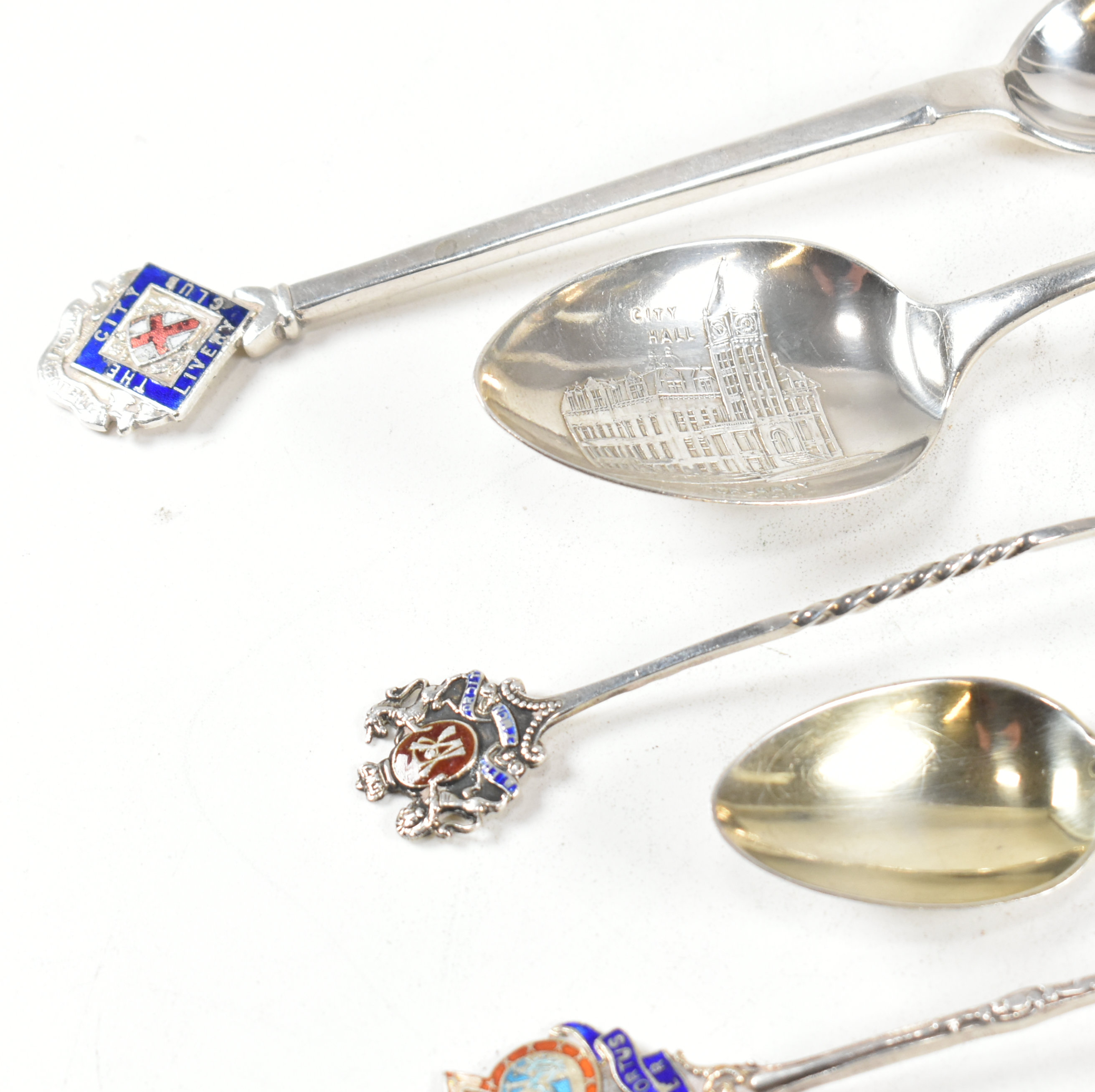 HALLMARKED SILVER STERLING & WHITE METAL SOUVENIR SPOONS - Image 4 of 10